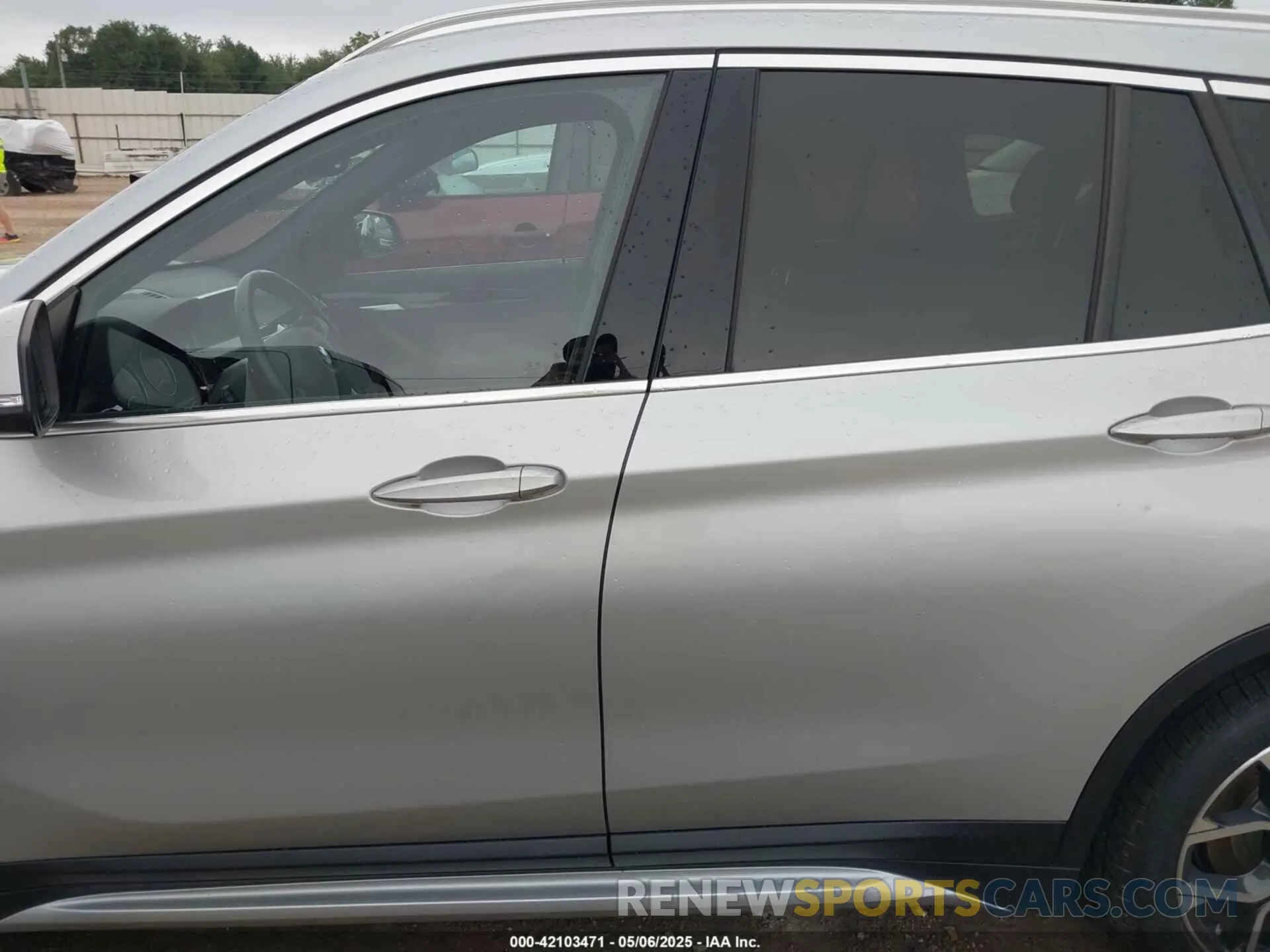 14 fotografías del automóvil dañado WBXJG7C09M5T44362 BMW X1 2021