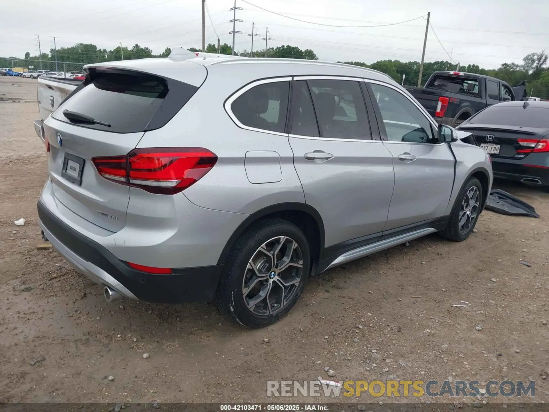4 fotografías del automóvil dañado WBXJG7C09M5T44362 BMW X1 2021
