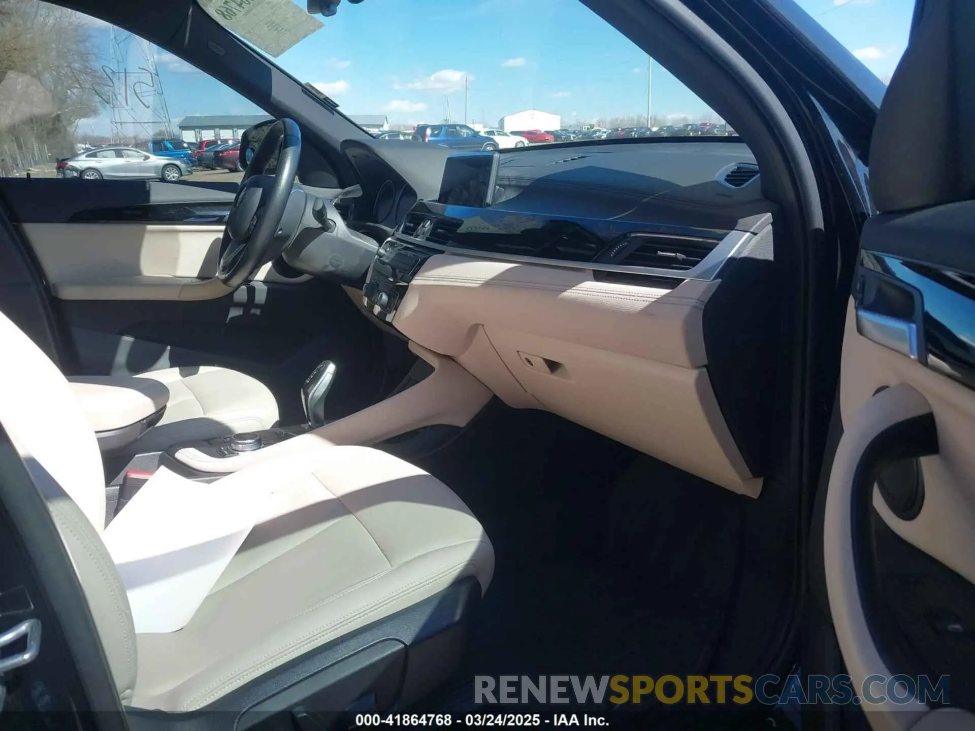 5 fotografías del automóvil dañado WBXJG9C01M5S78823 BMW X1 2021
