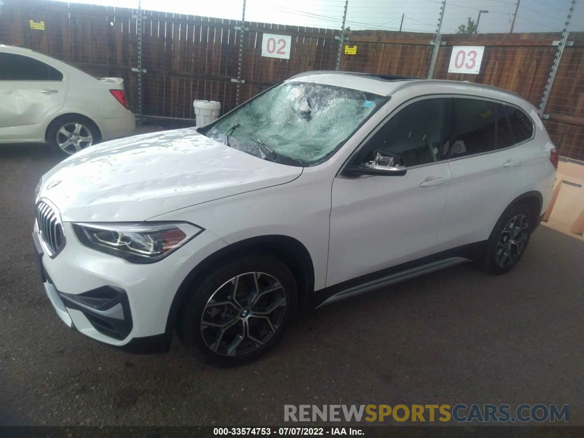 2 fotografías del automóvil dañado WBXJG9C02M3M67220 BMW X1 2021