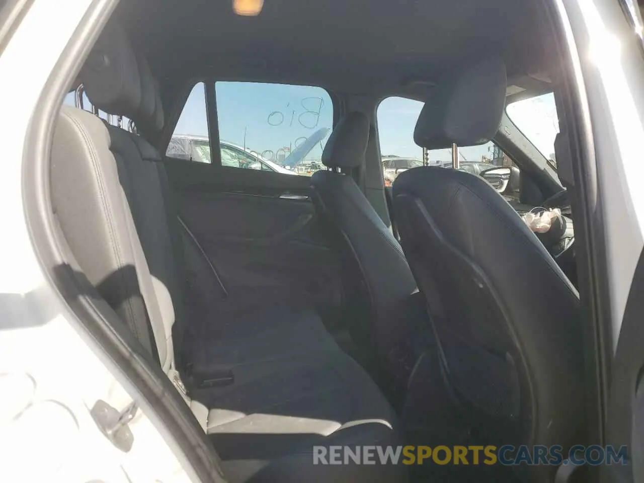 10 fotografías del automóvil dañado WBXJG9C02M5S18999 BMW X1 2021