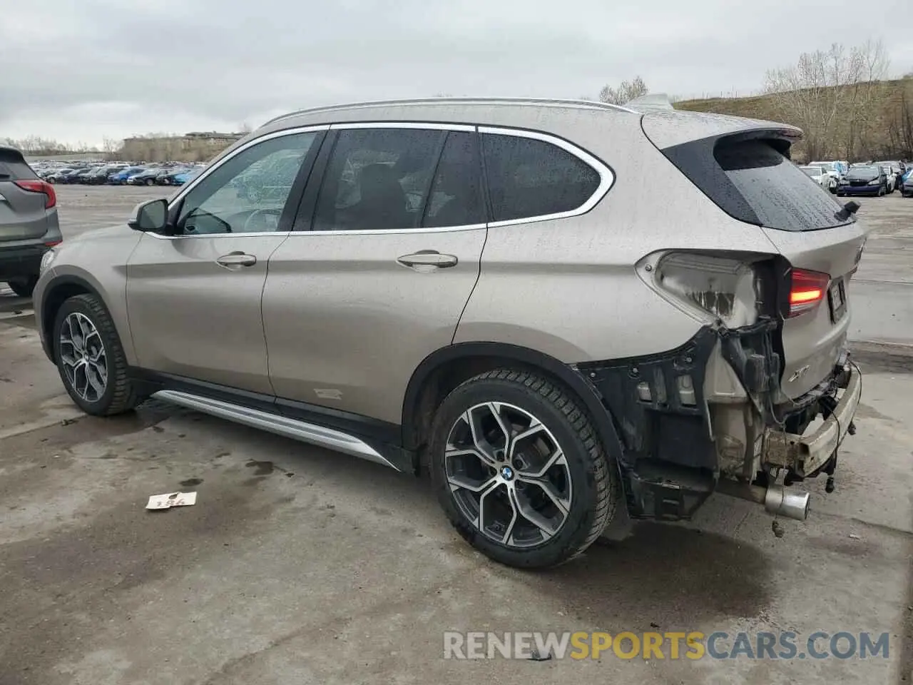2 fotografías del automóvil dañado WBXJG9C03M5U47126 BMW X1 2021