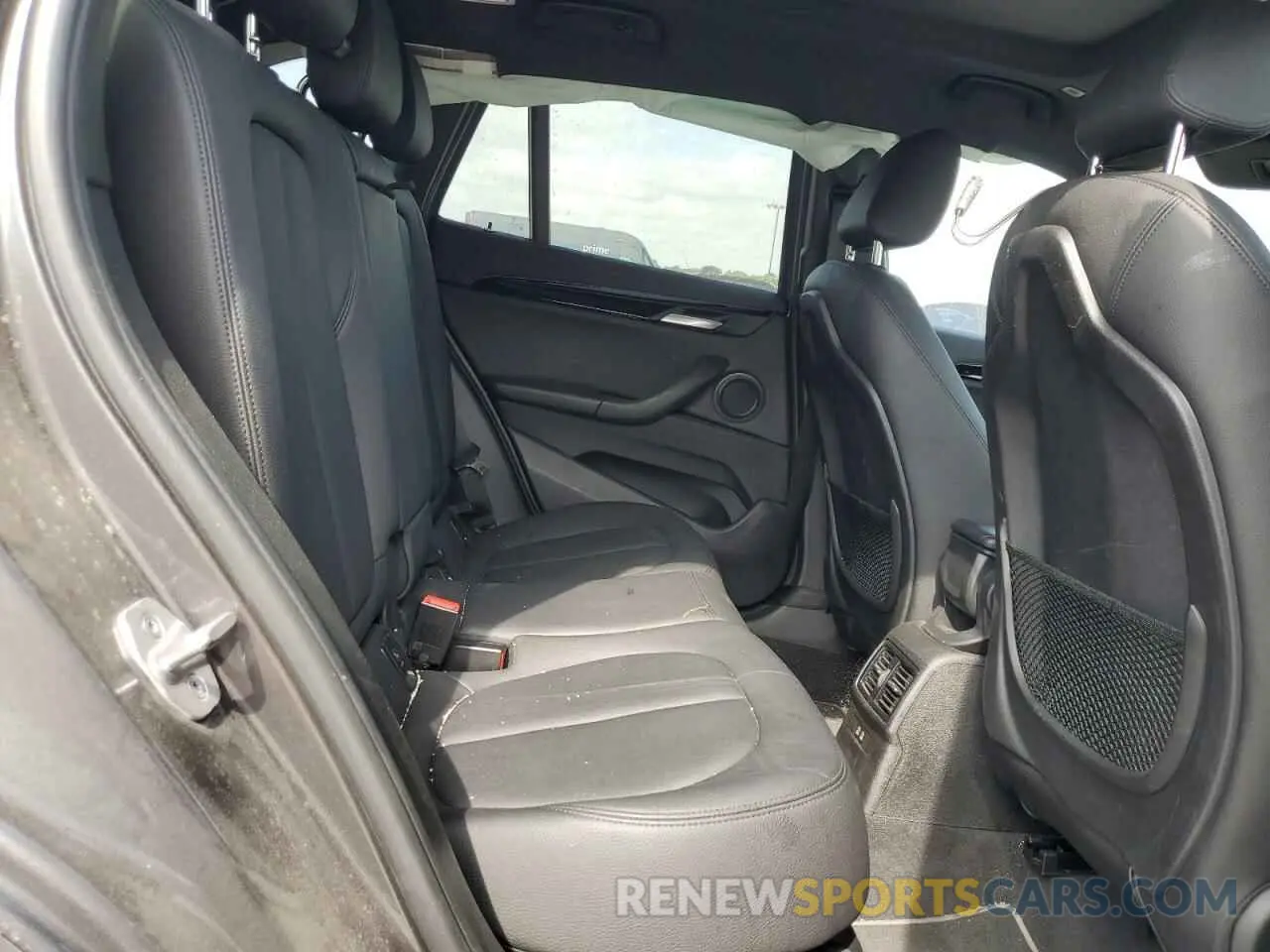 11 fotografías del automóvil dañado WBXJG9C05M5T54026 BMW X1 2021