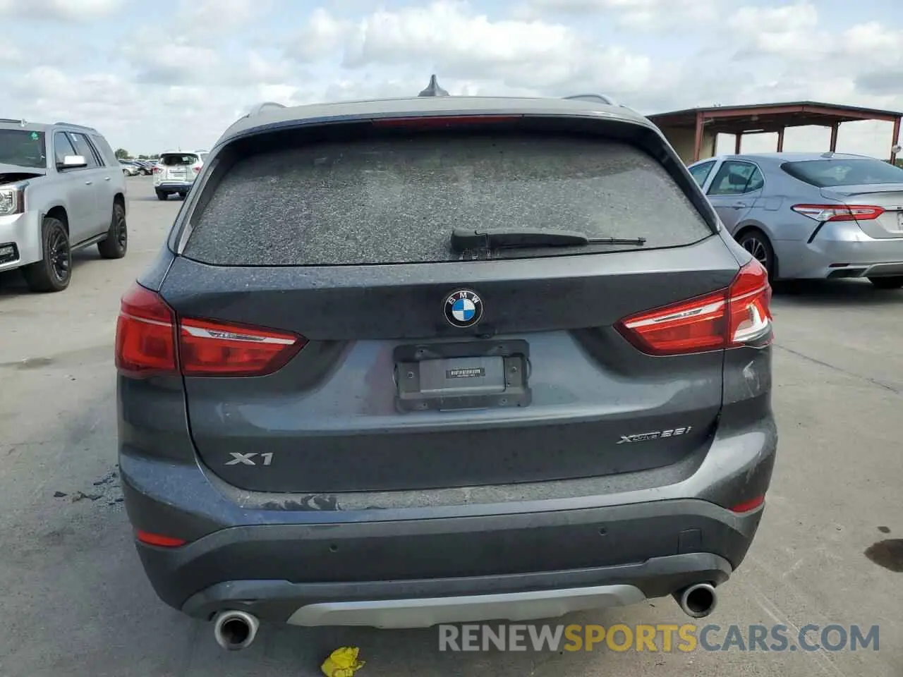 6 fotografías del automóvil dañado WBXJG9C05M5T54026 BMW X1 2021