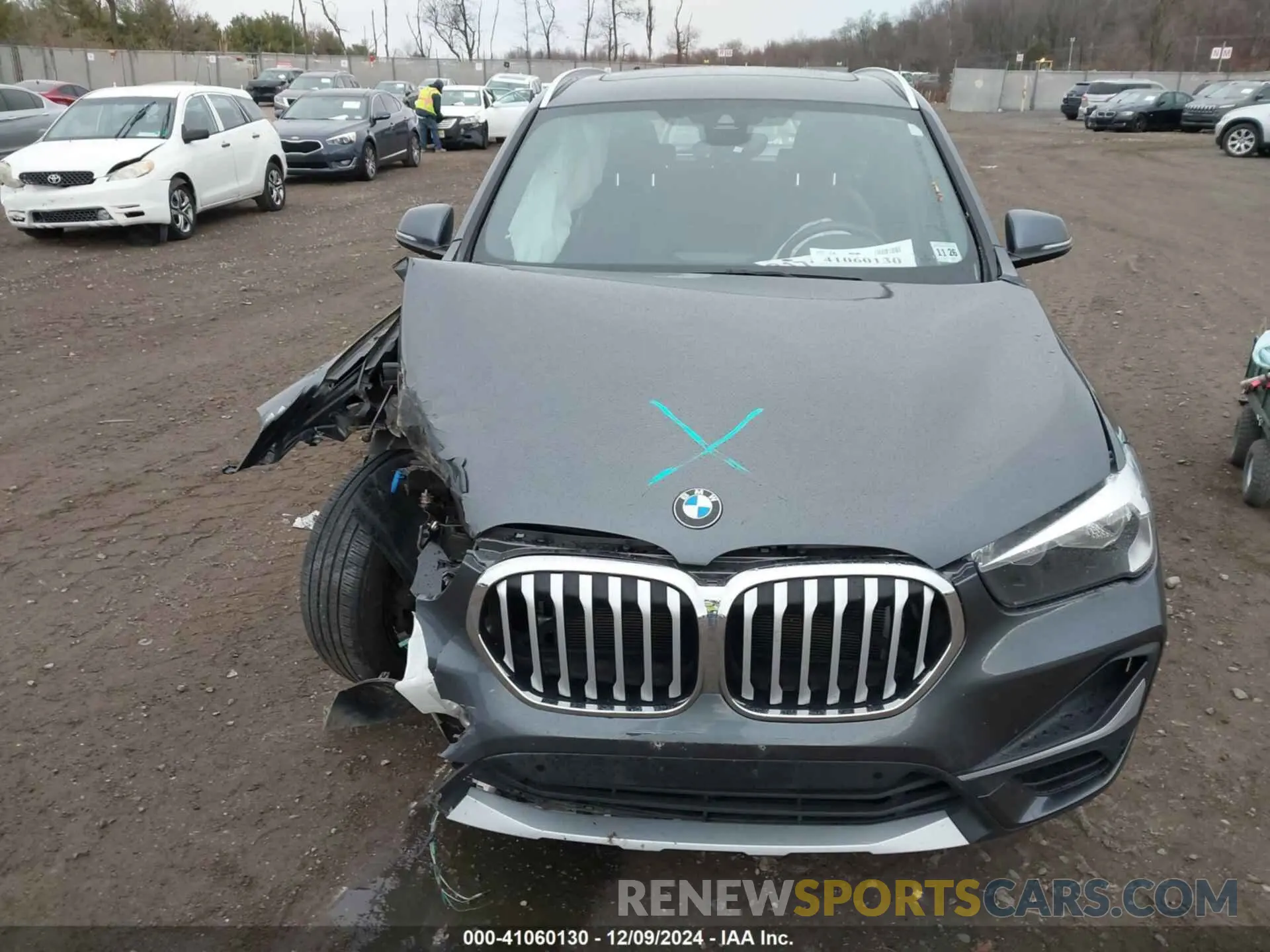 13 fotografías del automóvil dañado WBXJG9C06M5S05303 BMW X1 2021