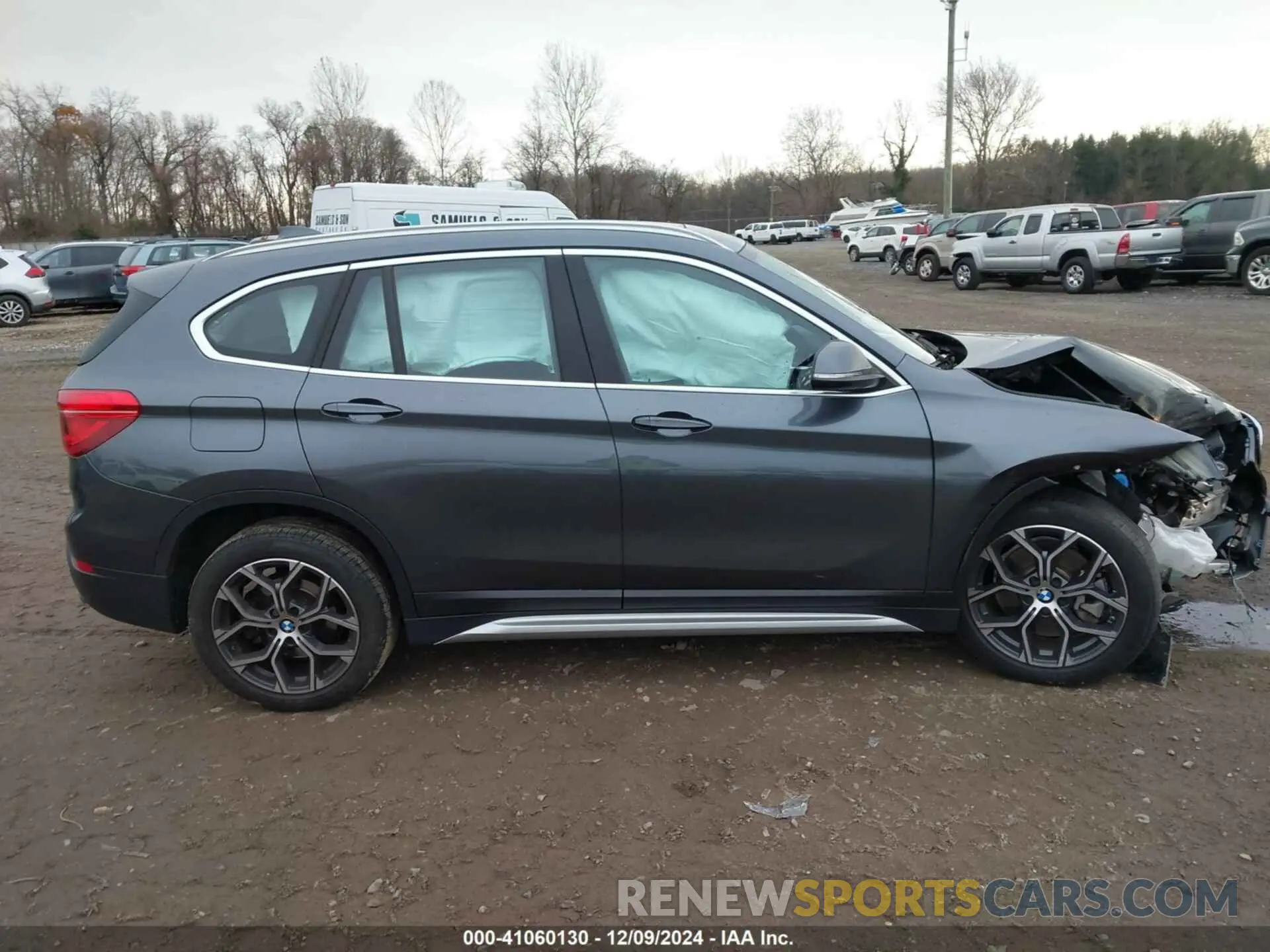14 fotografías del automóvil dañado WBXJG9C06M5S05303 BMW X1 2021