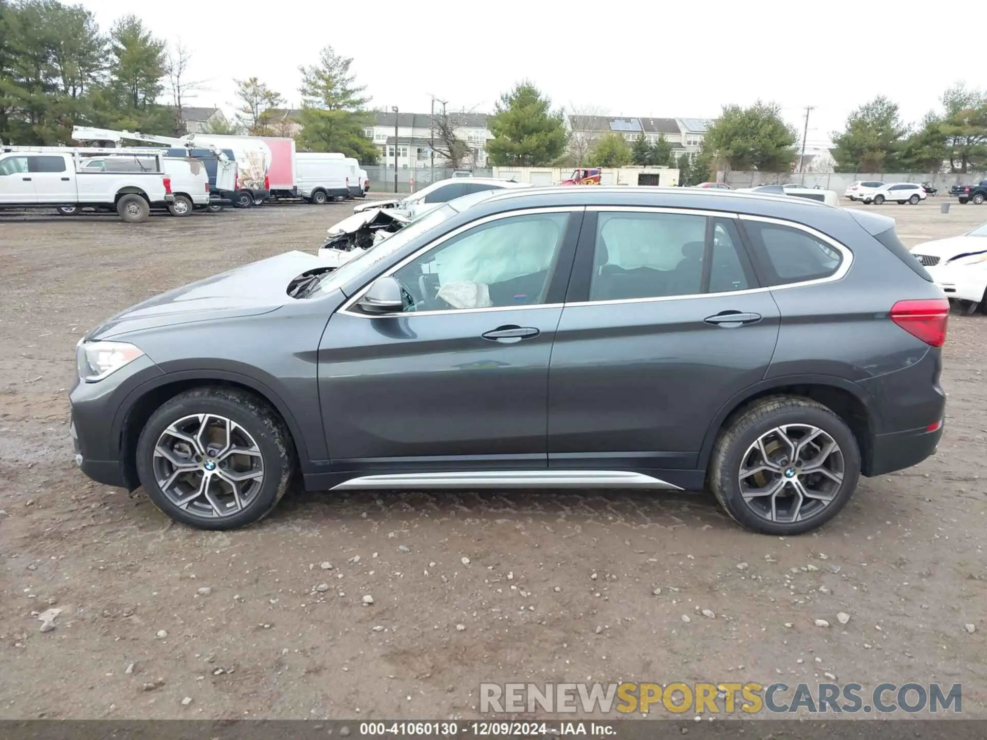 15 fotografías del automóvil dañado WBXJG9C06M5S05303 BMW X1 2021