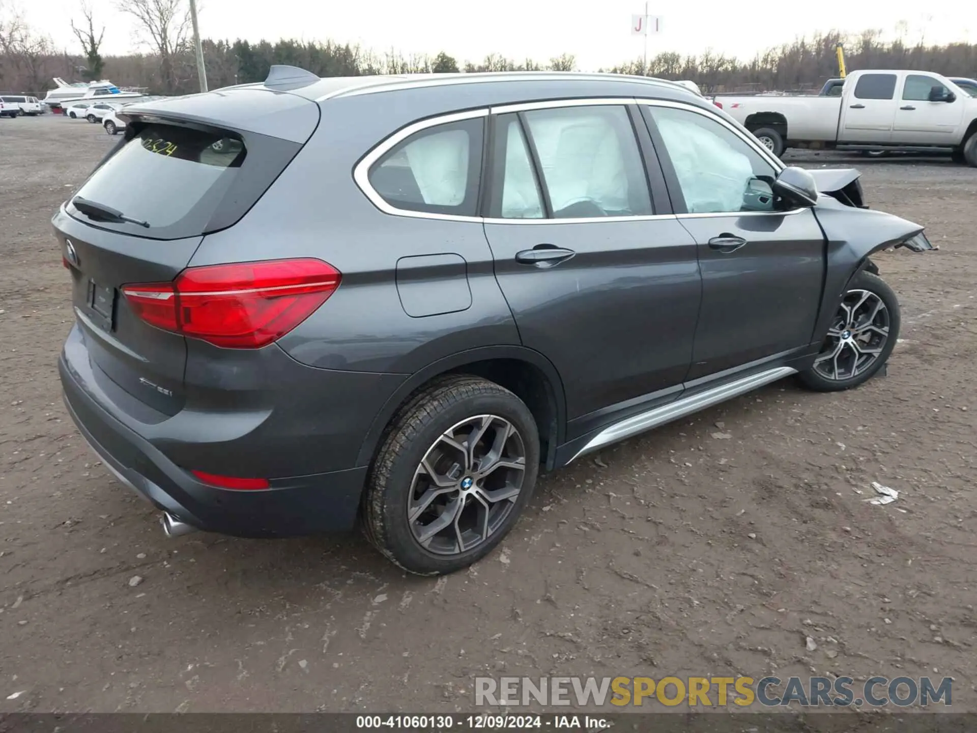 4 fotografías del automóvil dañado WBXJG9C06M5S05303 BMW X1 2021