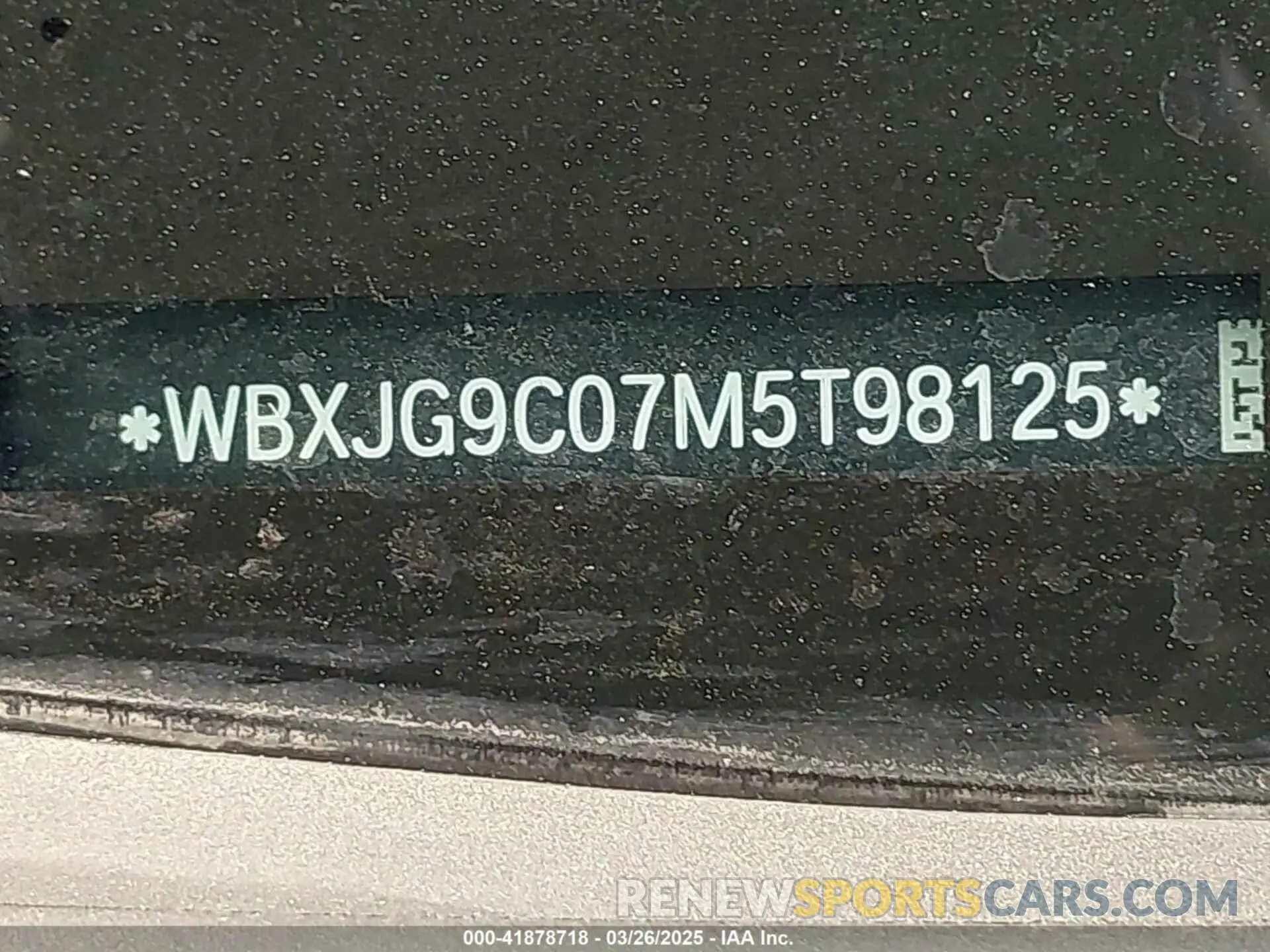 17 fotografías del automóvil dañado WBXJG9C07M5T98125 BMW X1 2021
