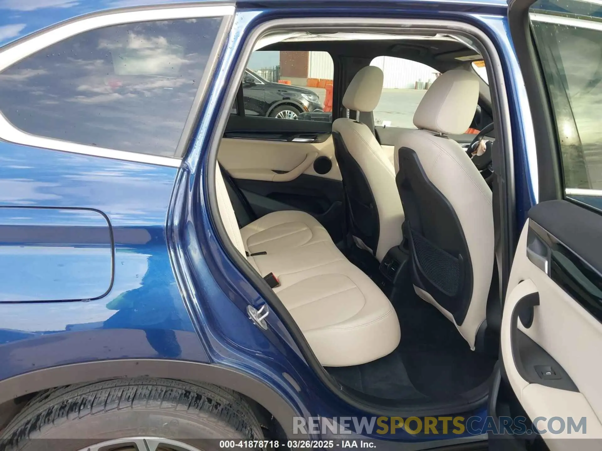 8 fotografías del automóvil dañado WBXJG9C07M5T98125 BMW X1 2021