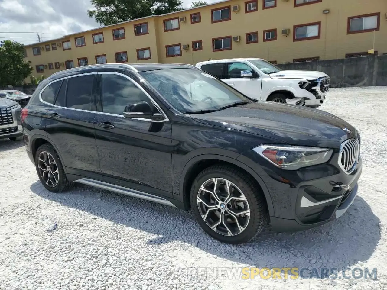 4 fotografías del automóvil dañado WBXJG9C08M5T59270 BMW X1 2021