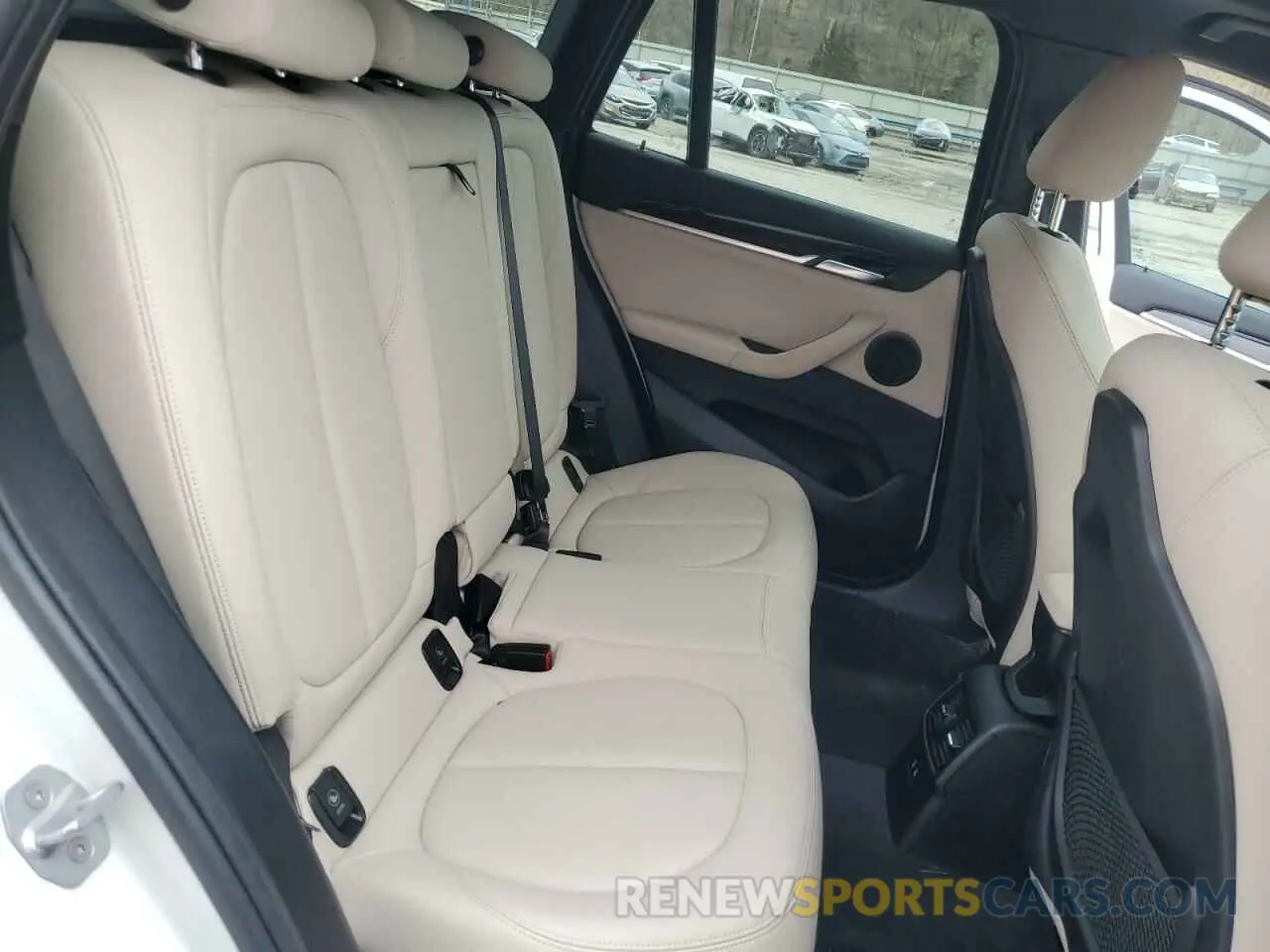 12 fotografías del automóvil dañado WBXJG9C09M3M72494 BMW X1 2021