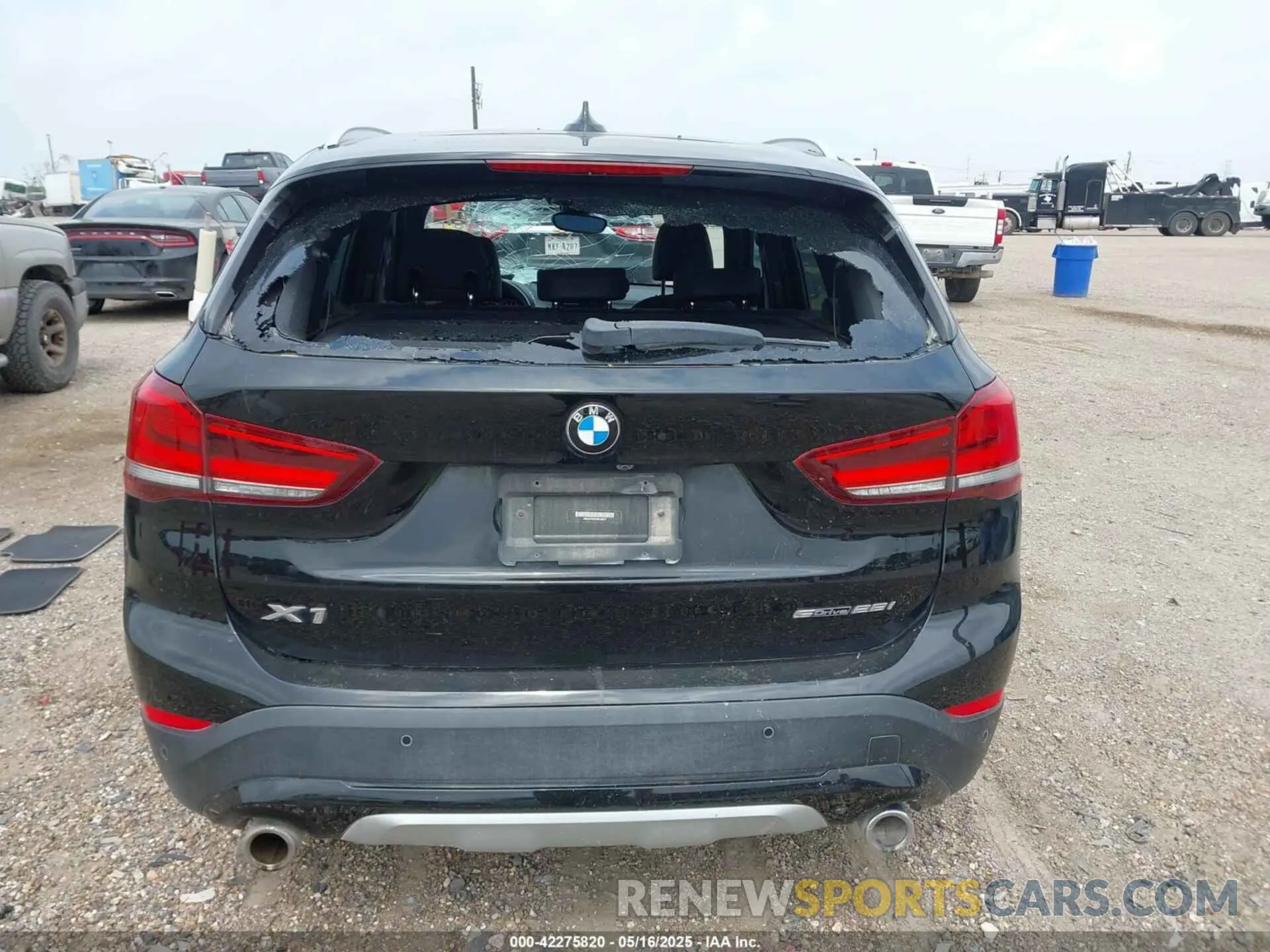 16 fotografías del automóvil dañado WBXJG7C01N5U48877 BMW X1 2022