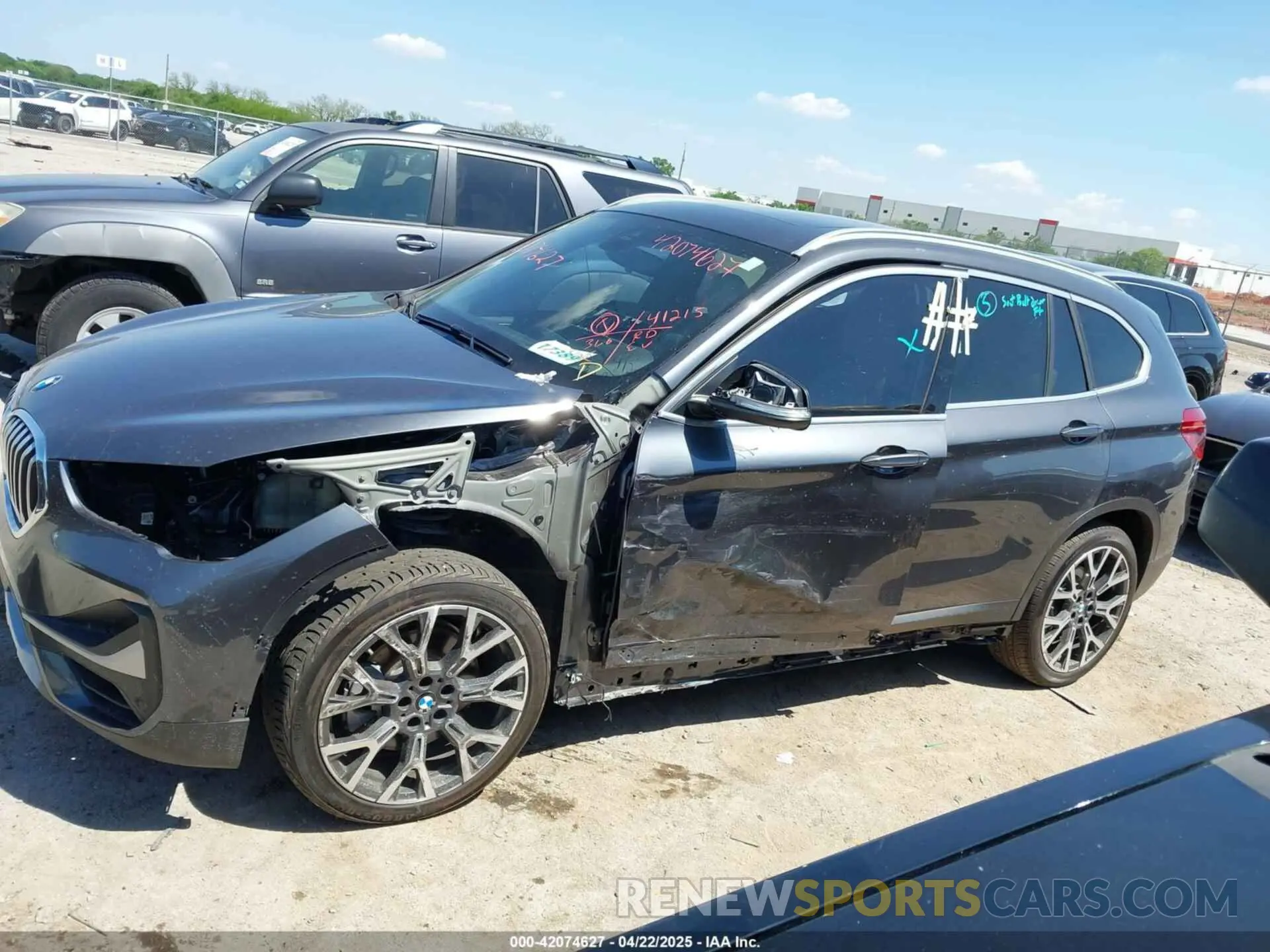 15 fotografías del automóvil dañado WBXJG7C06N5U69787 BMW X1 2022
