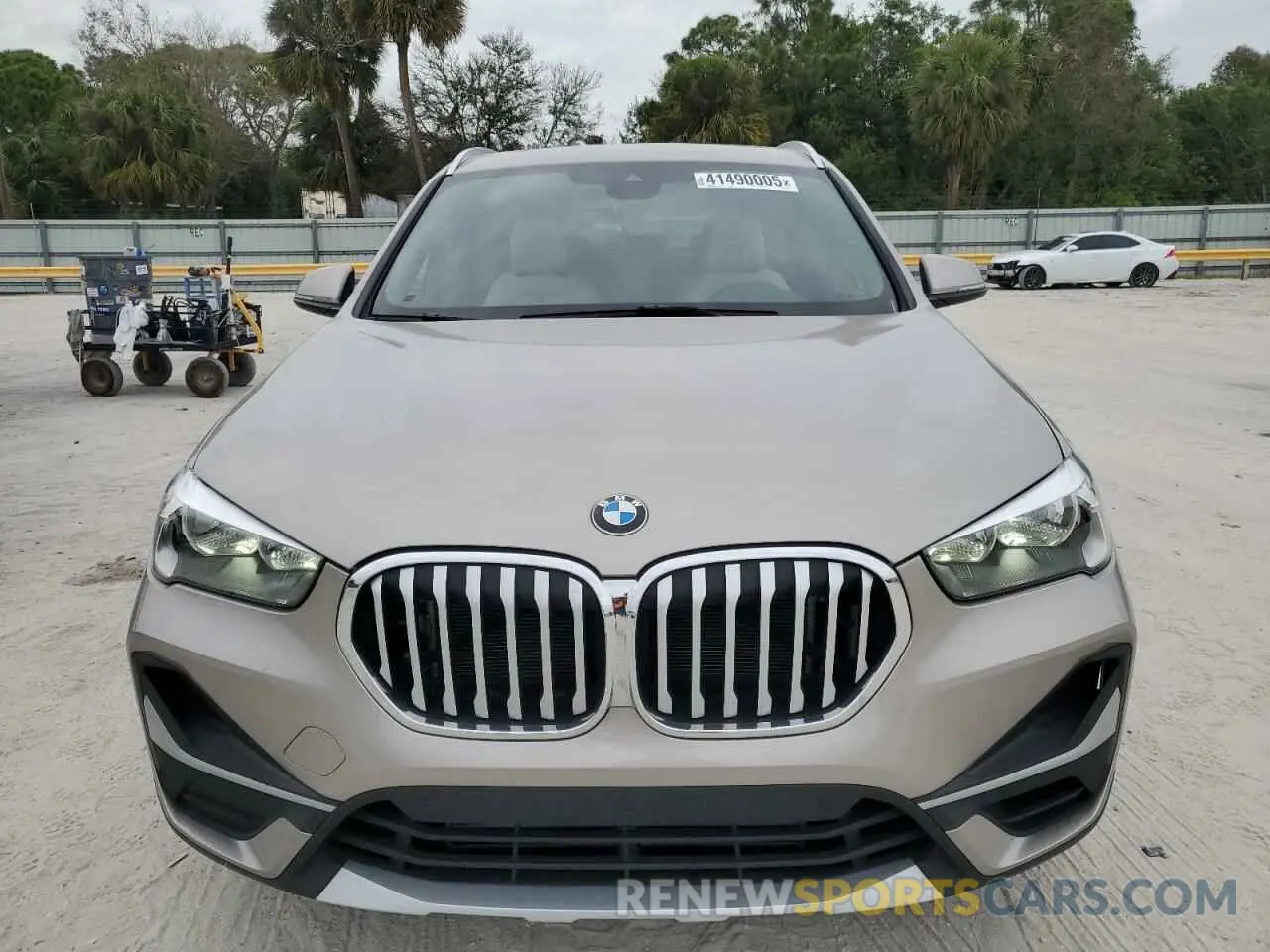 5 fotografías del automóvil dañado WBXJG7C07N5V39345 BMW X1 2022