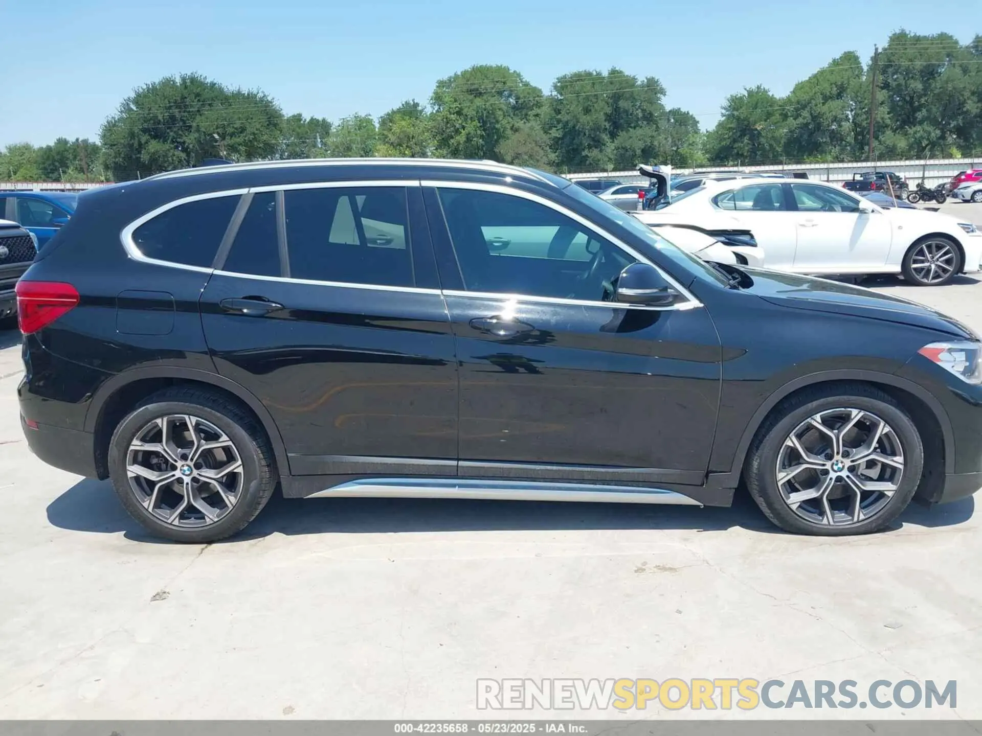 13 fotografías del automóvil dañado WBXJG7C0XN5U81764 BMW X1 2022