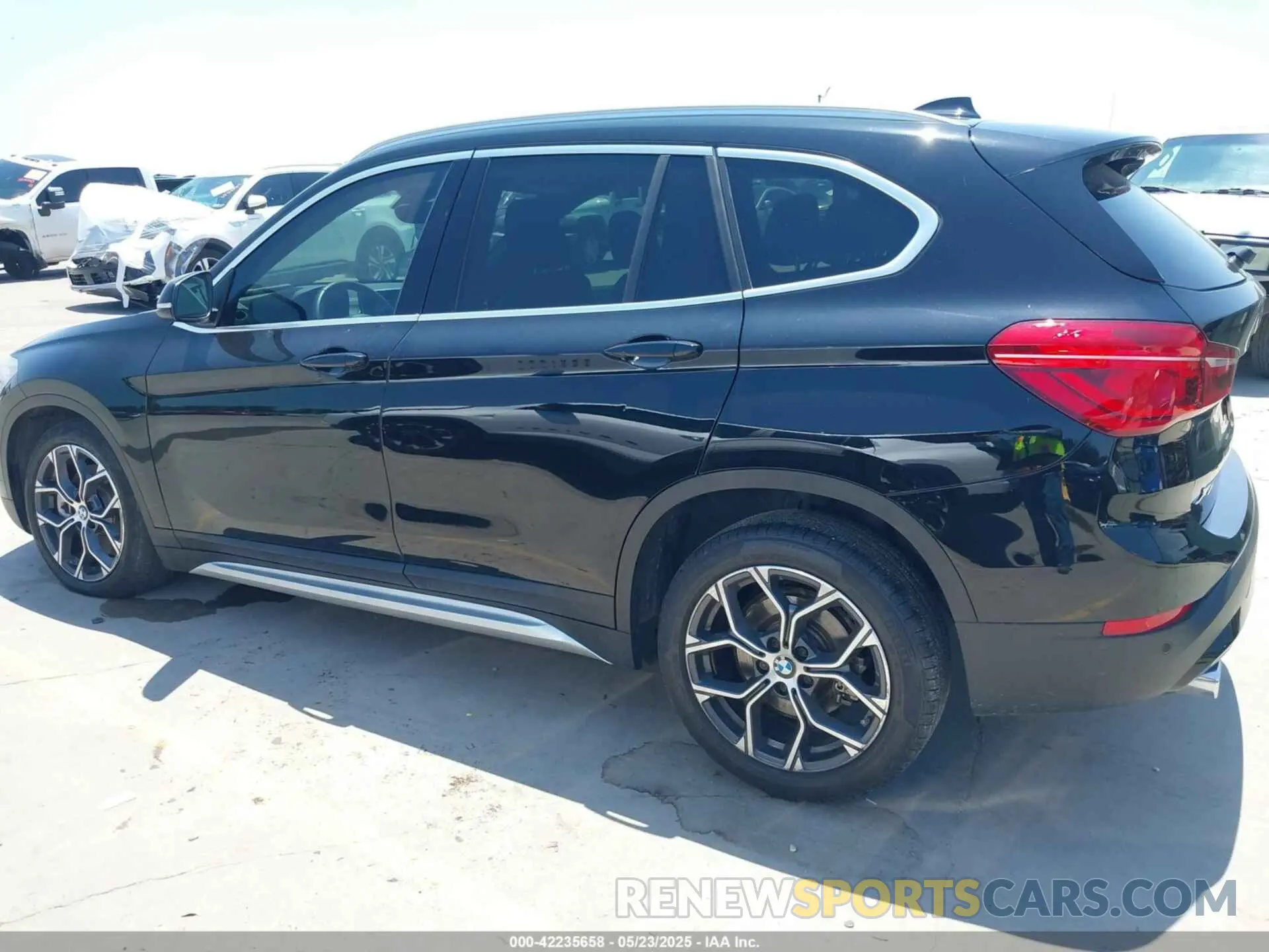 14 fotografías del automóvil dañado WBXJG7C0XN5U81764 BMW X1 2022