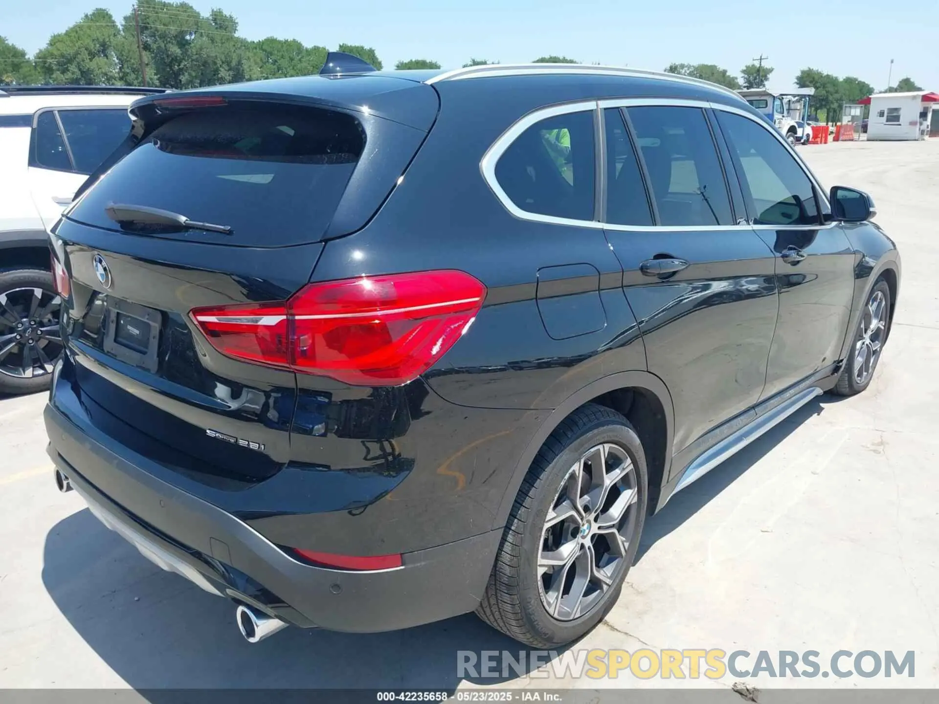 4 fotografías del automóvil dañado WBXJG7C0XN5U81764 BMW X1 2022