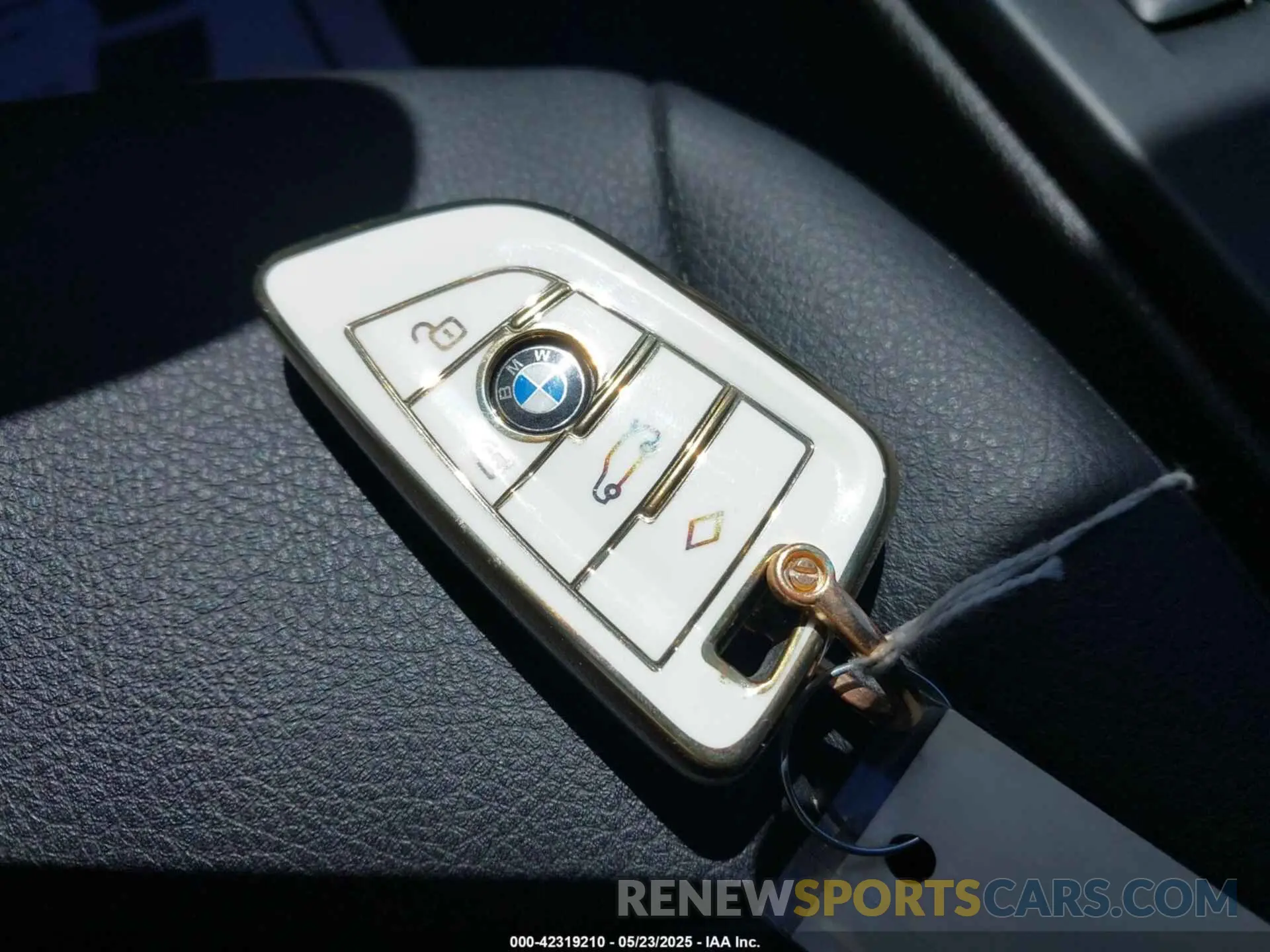 11 fotografías del automóvil dañado WBXJG9C00N5U64709 BMW X1 2022