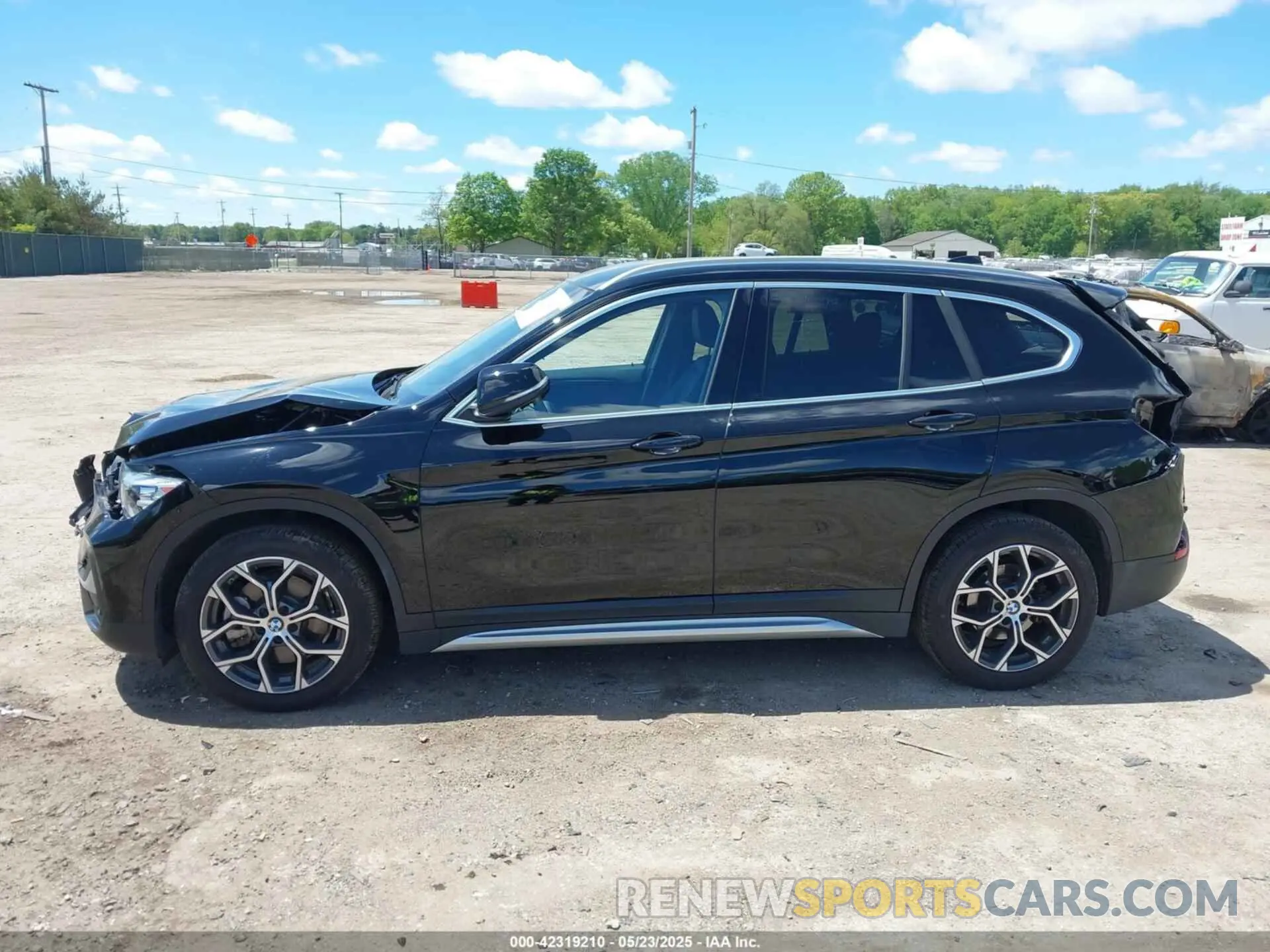 15 fotografías del automóvil dañado WBXJG9C00N5U64709 BMW X1 2022