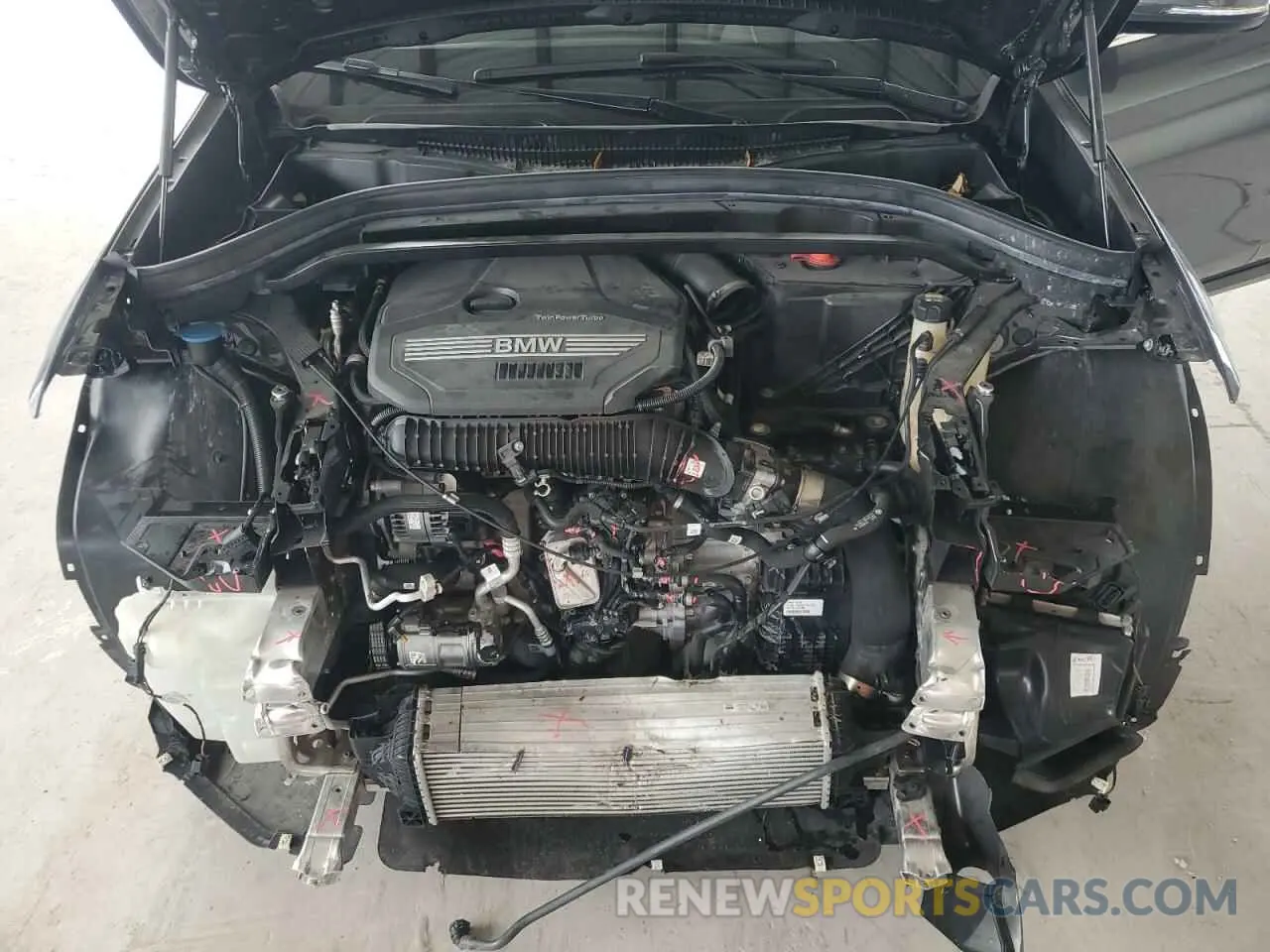 12 fotografías del automóvil dañado WBXJG9C05N5U77973 BMW X1 2022