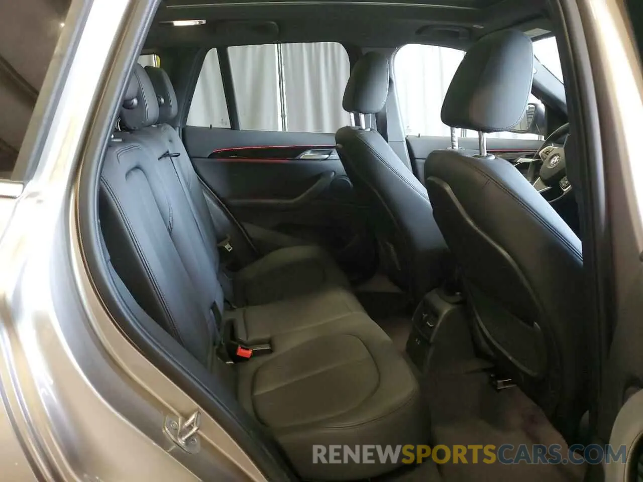 11 fotografías del automóvil dañado WBXJG9C05N5U85555 BMW X1 2022