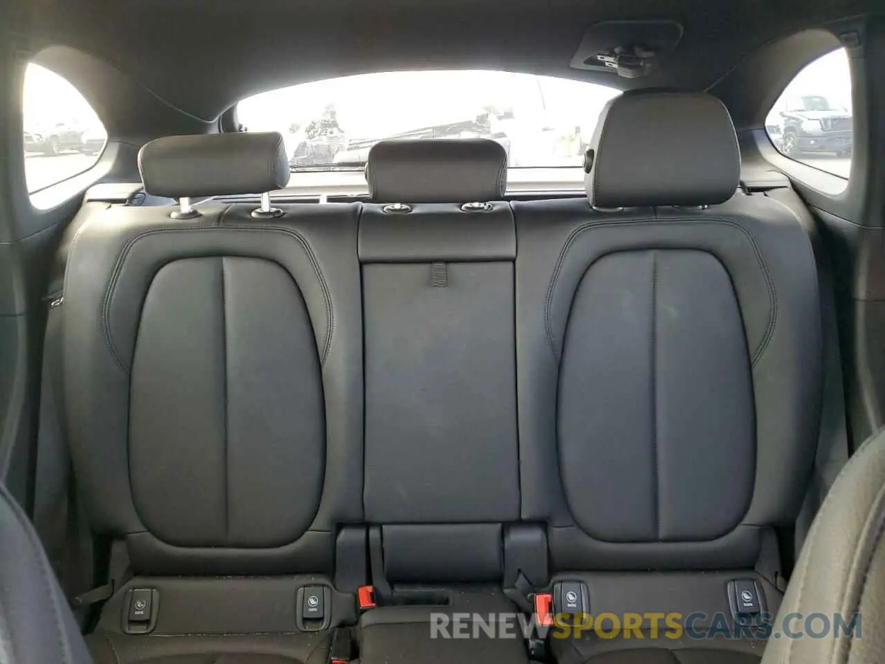 10 fotografías del automóvil dañado WBXJG9C08N5V03613 BMW X1 2022