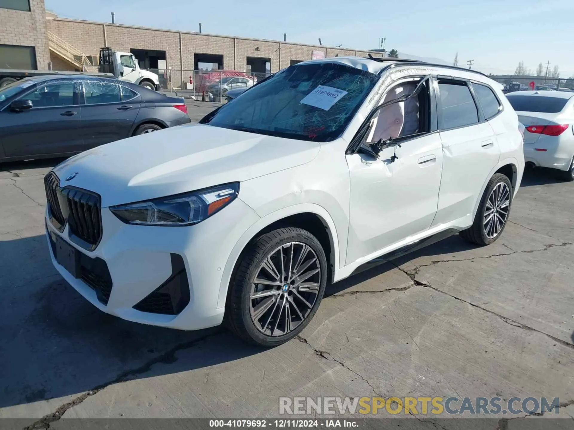 2 fotografías del automóvil dañado WBX73EF02P5W08709 BMW X1 2023