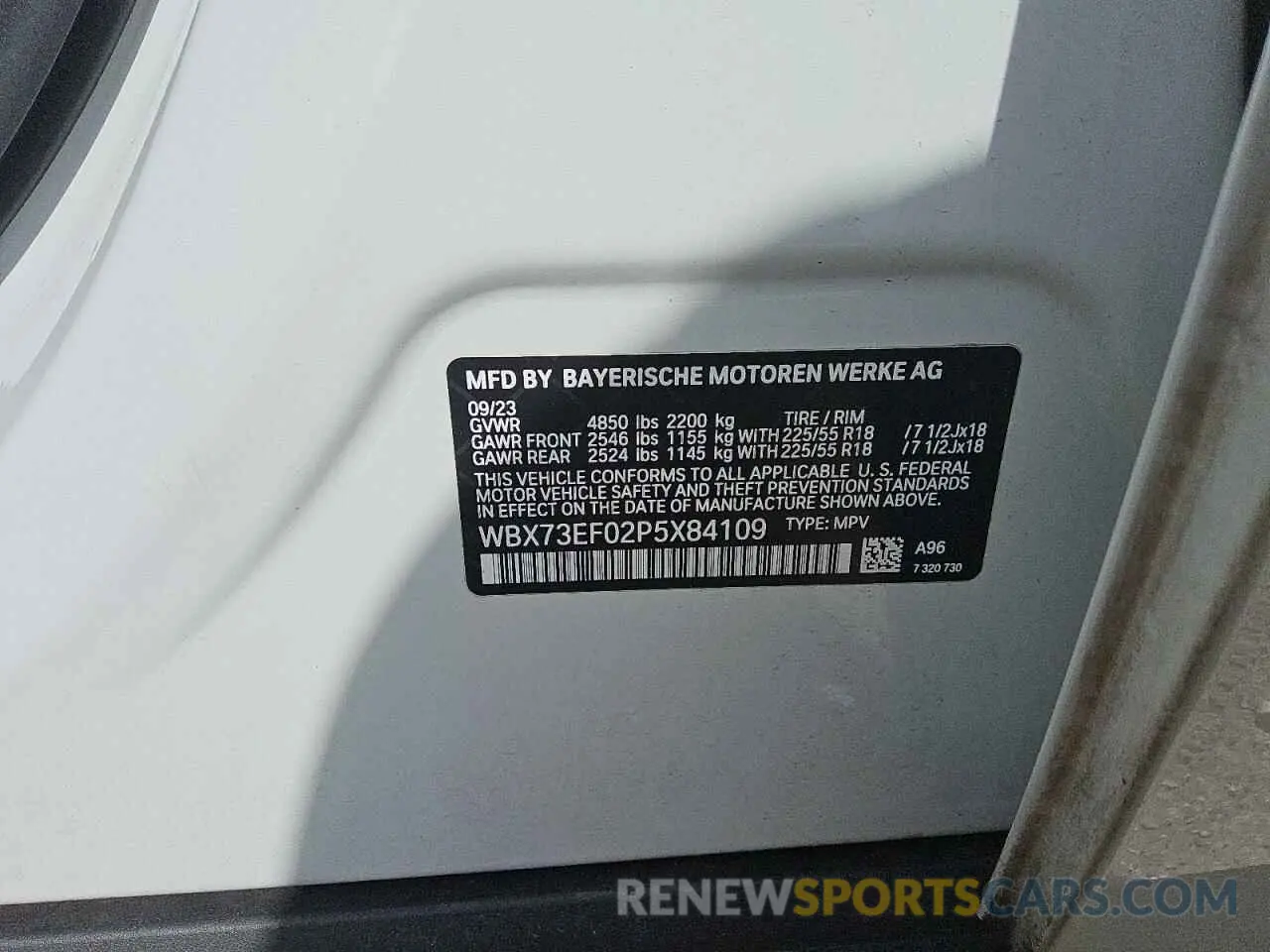 12 fotografías del automóvil dañado WBX73EF02P5X84109 BMW X1 2023