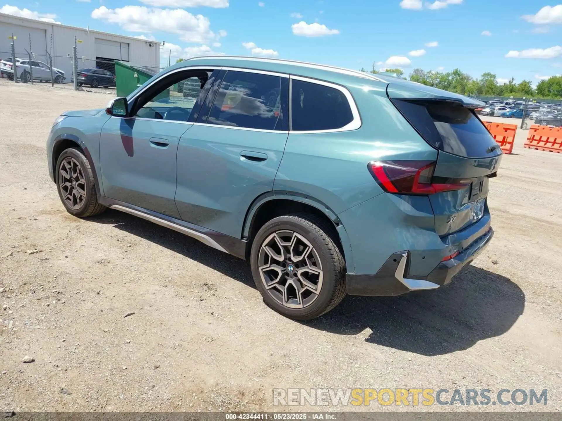 3 fotografías del automóvil dañado WBX73EF03P5V77700 BMW X1 2023