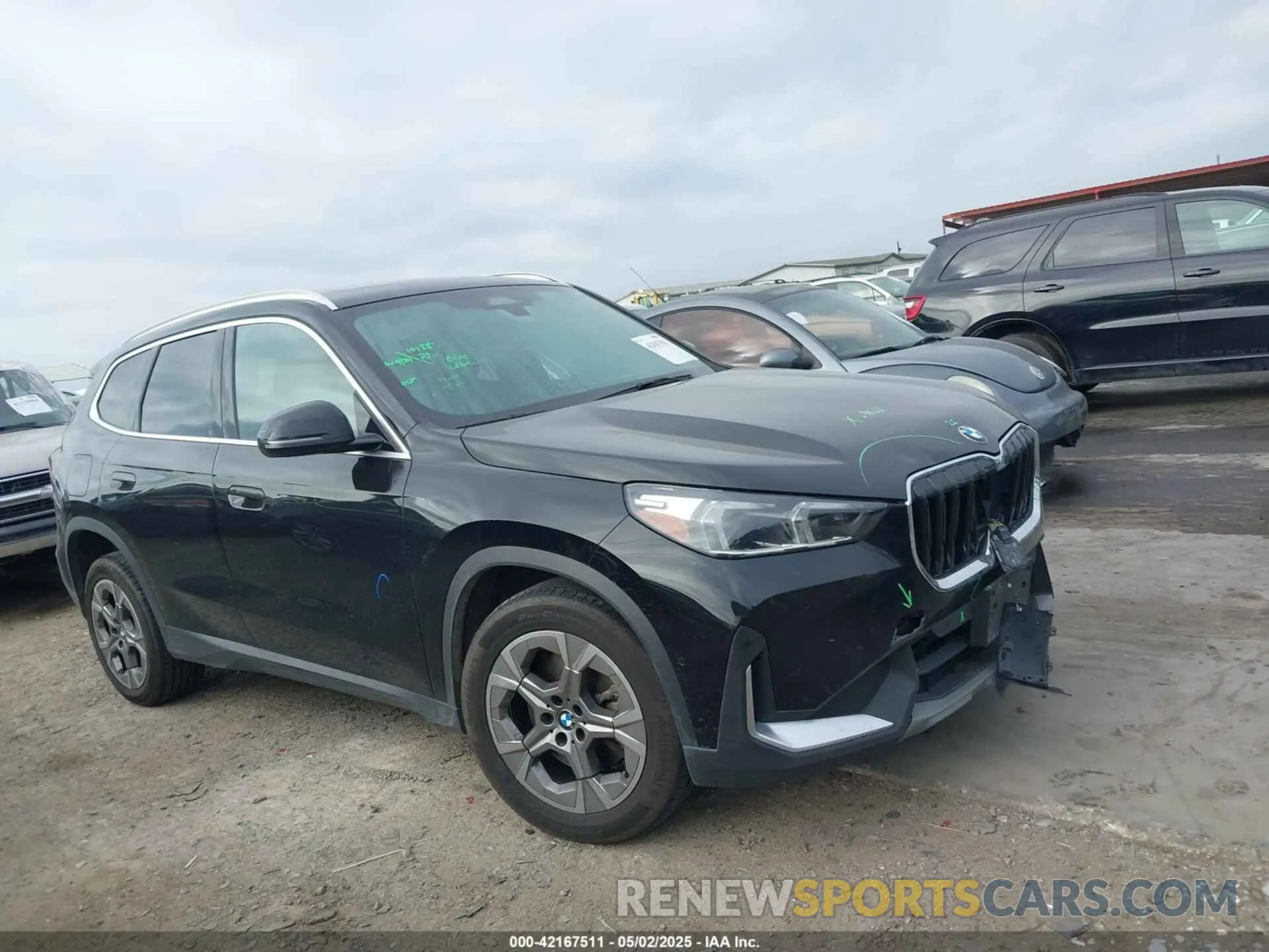13 fotografías del automóvil dañado WBX73EF04P5W37659 BMW X1 2023