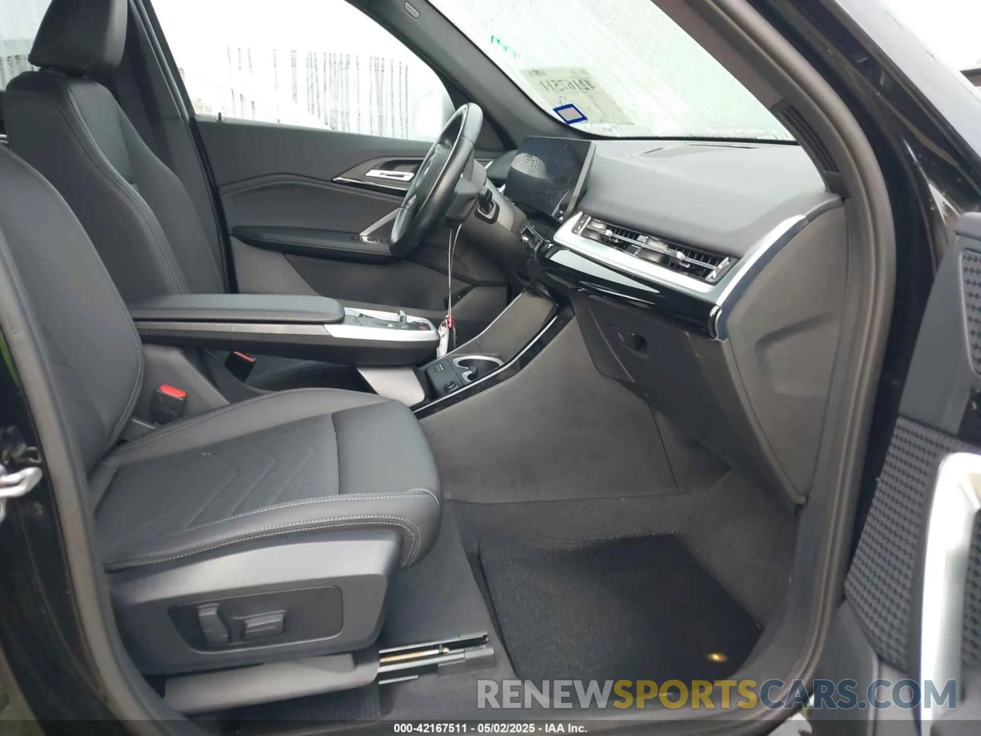 5 fotografías del automóvil dañado WBX73EF04P5W37659 BMW X1 2023