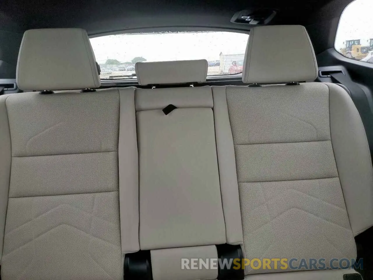 10 fotografías del automóvil dañado WBX73EF04P5X18192 BMW X1 2023