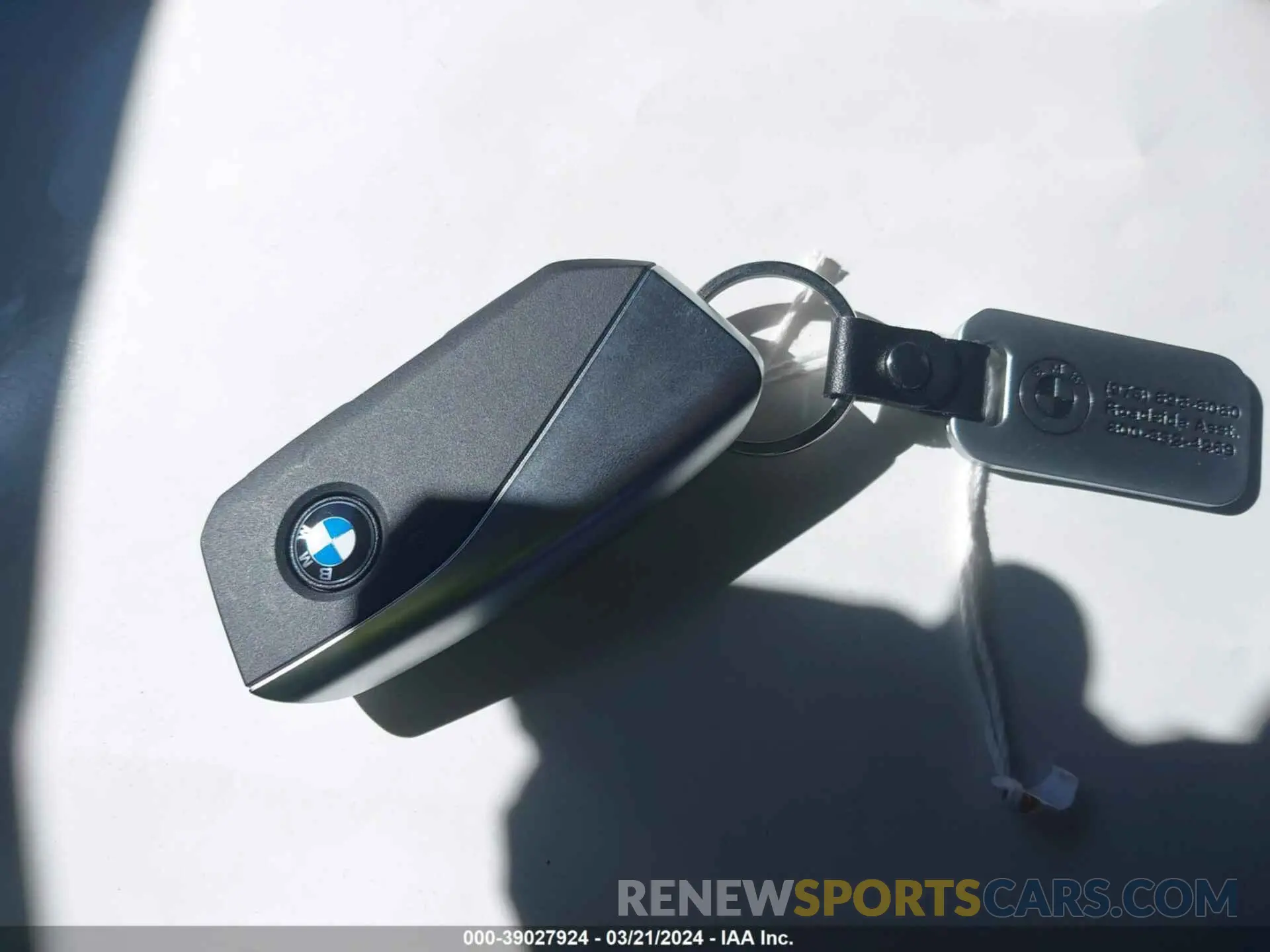 11 fotografías del automóvil dañado WBX73EF04P5X46946 BMW X1 2023