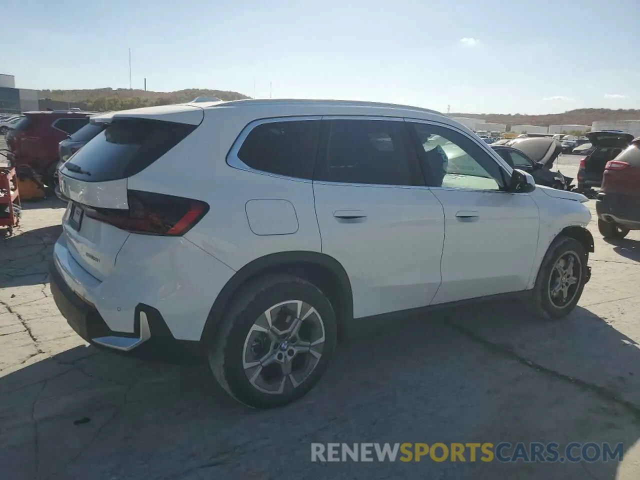 3 fotografías del automóvil dañado WBX73EF06P5W57928 BMW X1 2023