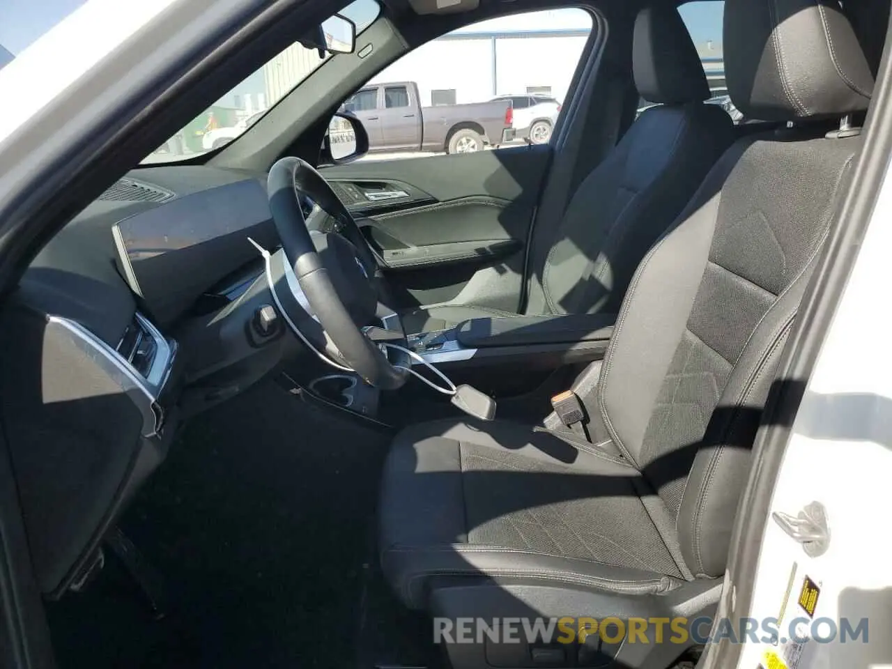 7 fotografías del automóvil dañado WBX73EF06P5W57928 BMW X1 2023
