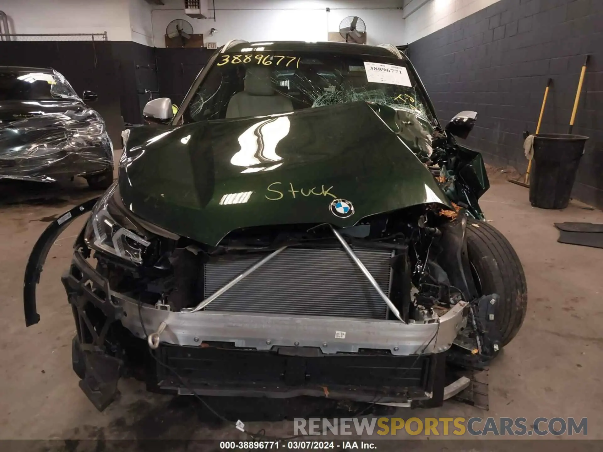 12 fotografías del automóvil dañado WBX73EF07P5V79451 BMW X1 2023