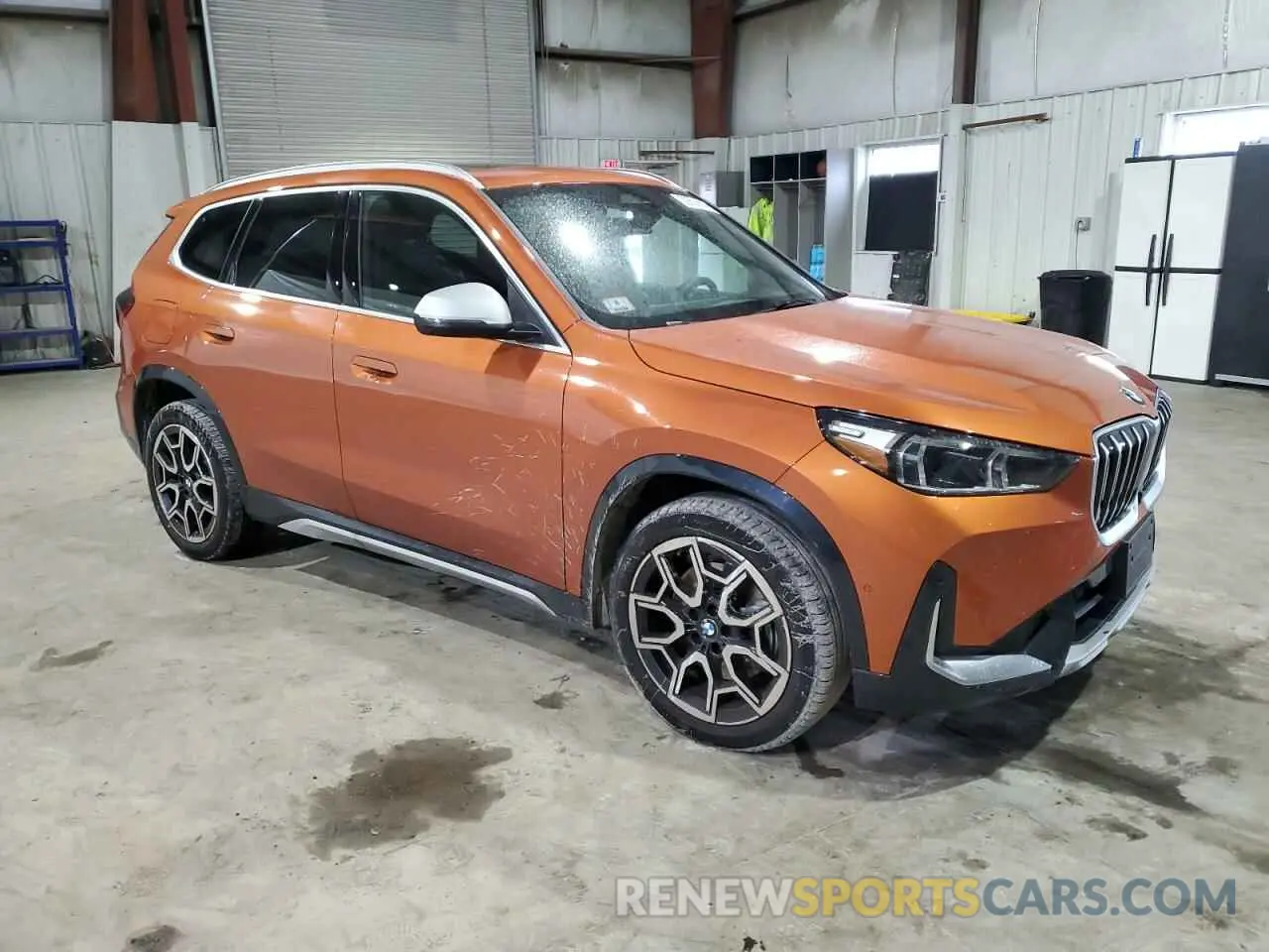 4 fotografías del automóvil dañado WBX73EF07P5X43409 BMW X1 2023