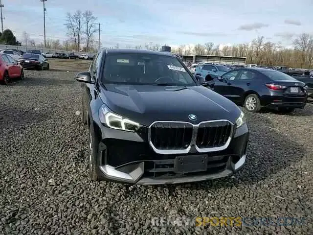 10 fotografías del automóvil dañado WBX73EF08P5W39155 BMW X1 2023