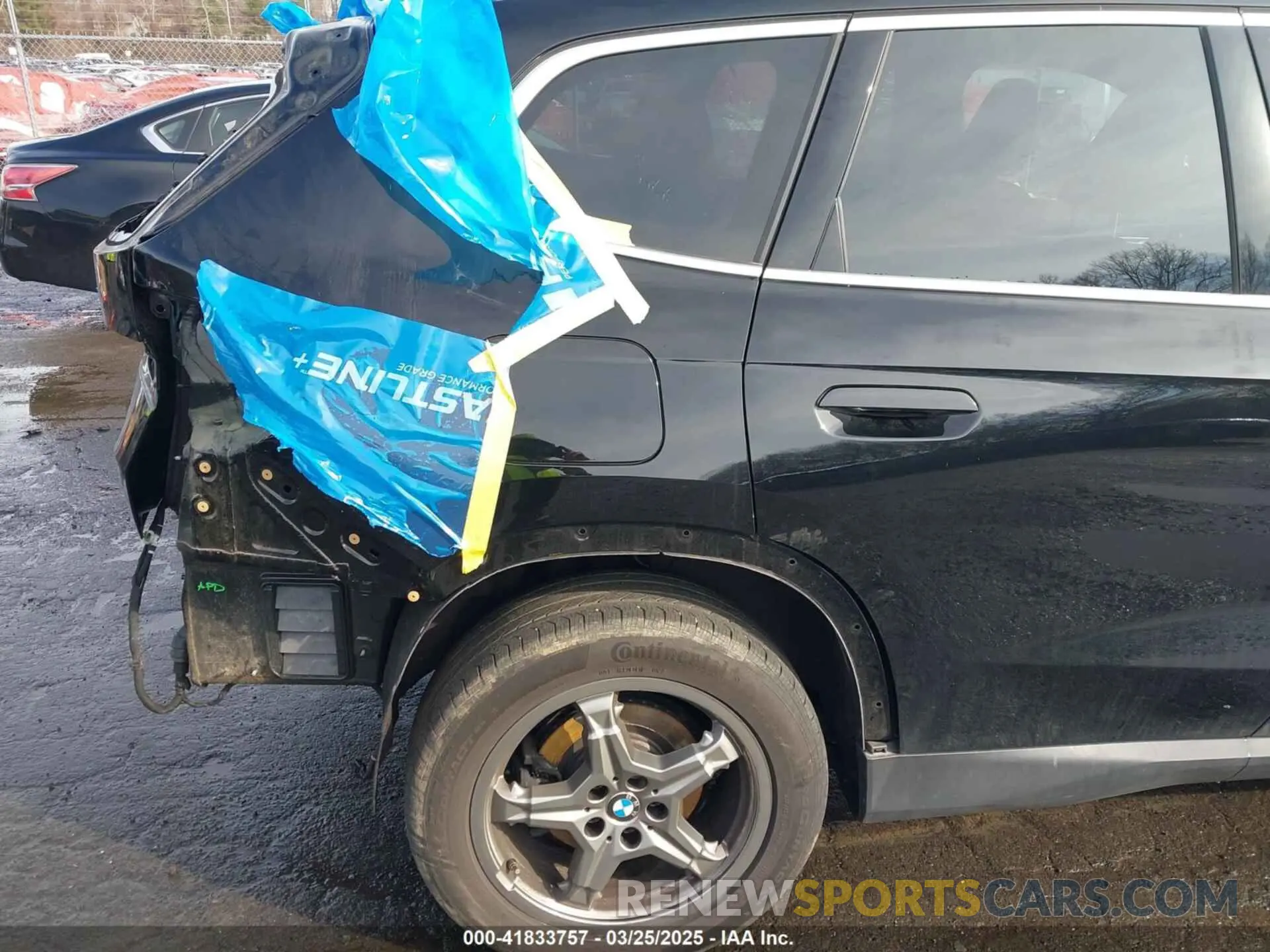 21 fotografías del automóvil dañado WBX73EF08P5W69000 BMW X1 2023