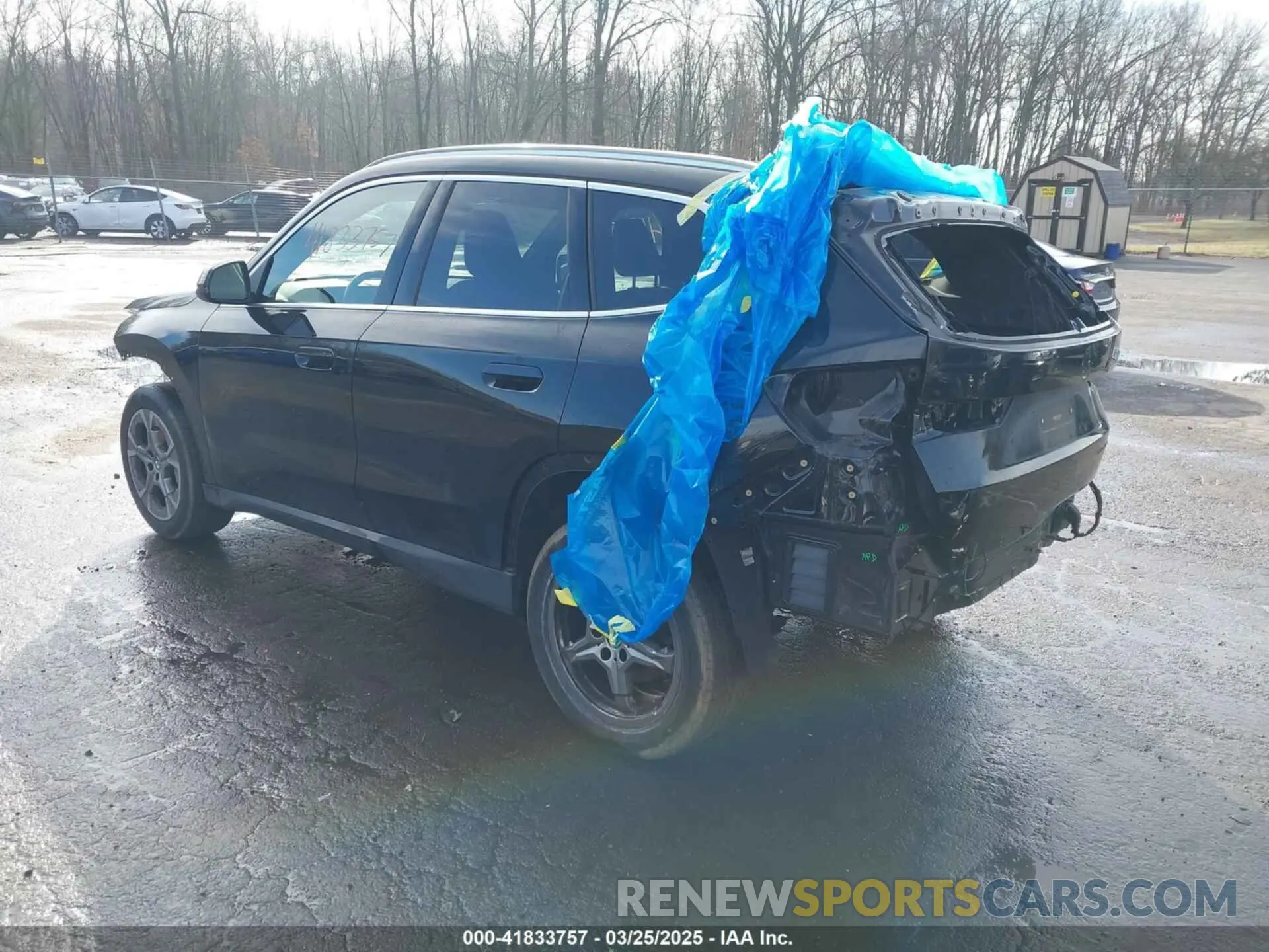 3 fotografías del automóvil dañado WBX73EF08P5W69000 BMW X1 2023