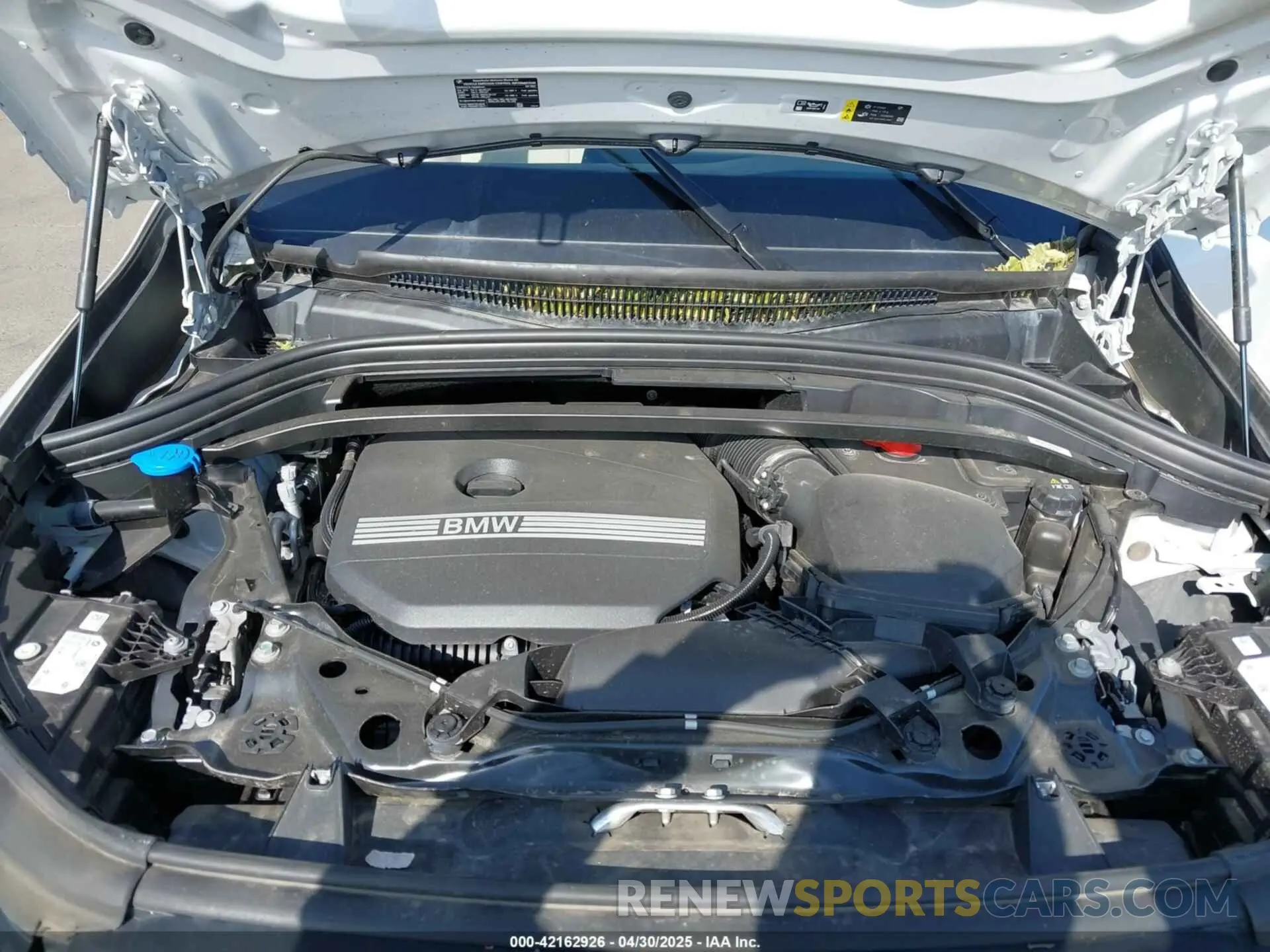10 fotografías del automóvil dañado WBX73EF08P5X21175 BMW X1 2023