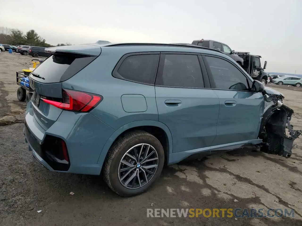3 fotografías del automóvil dañado WBX73EF08P5X86169 BMW X1 2023