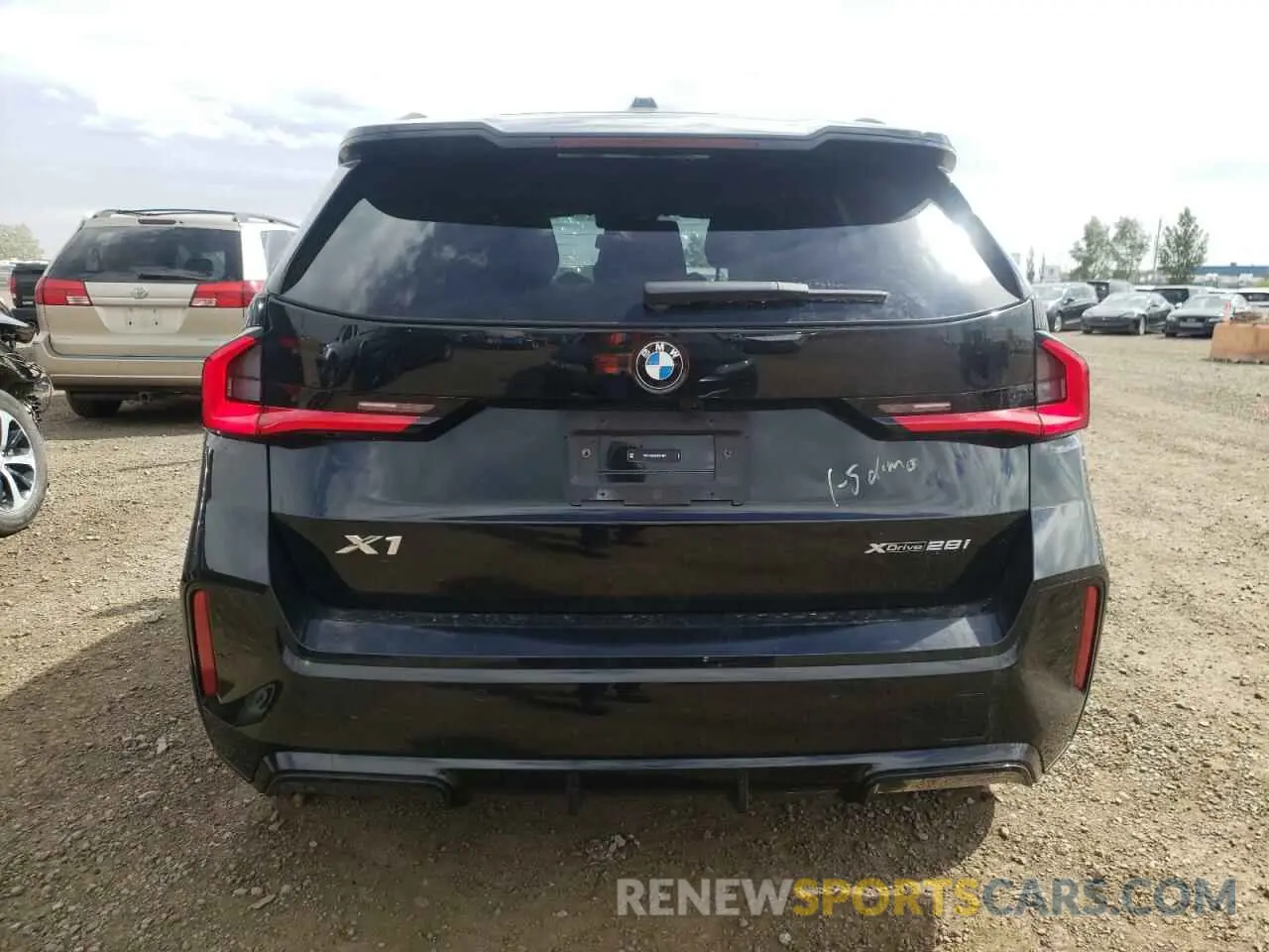 6 fotografías del automóvil dañado WBX73EF08P5X91887 BMW X1 2023