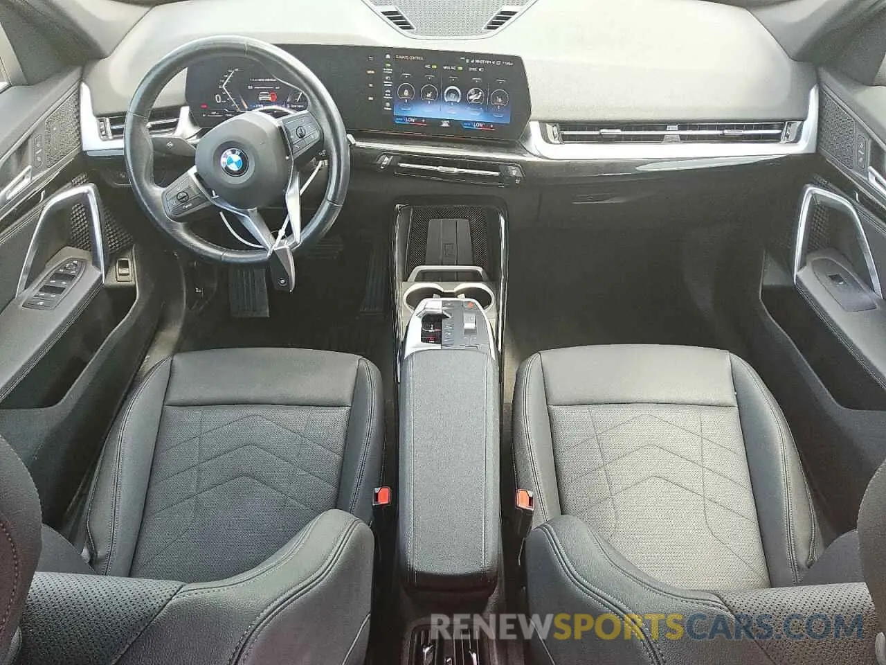 8 fotografías del automóvil dañado WBX73EF09P5X03445 BMW X1 2023