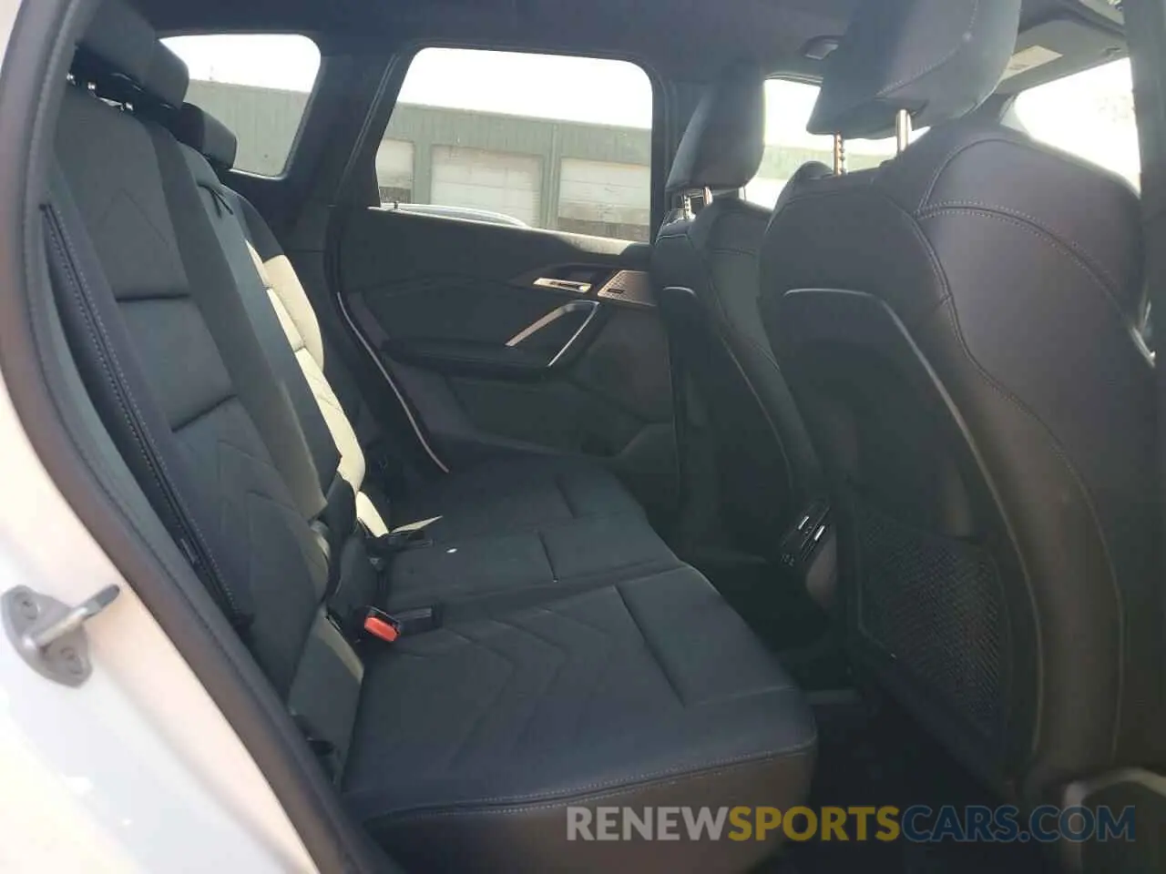 11 fotografías del automóvil dañado WBX73EF09P5X36168 BMW X1 2023