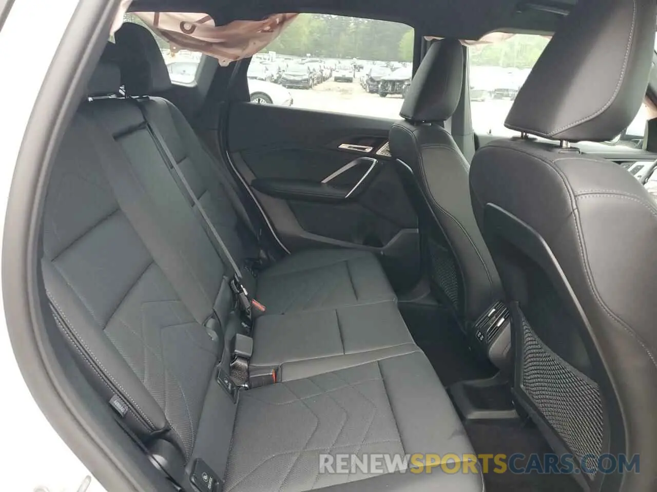 11 fotografías del automóvil dañado WBX73EF0XP5W51338 BMW X1 2023