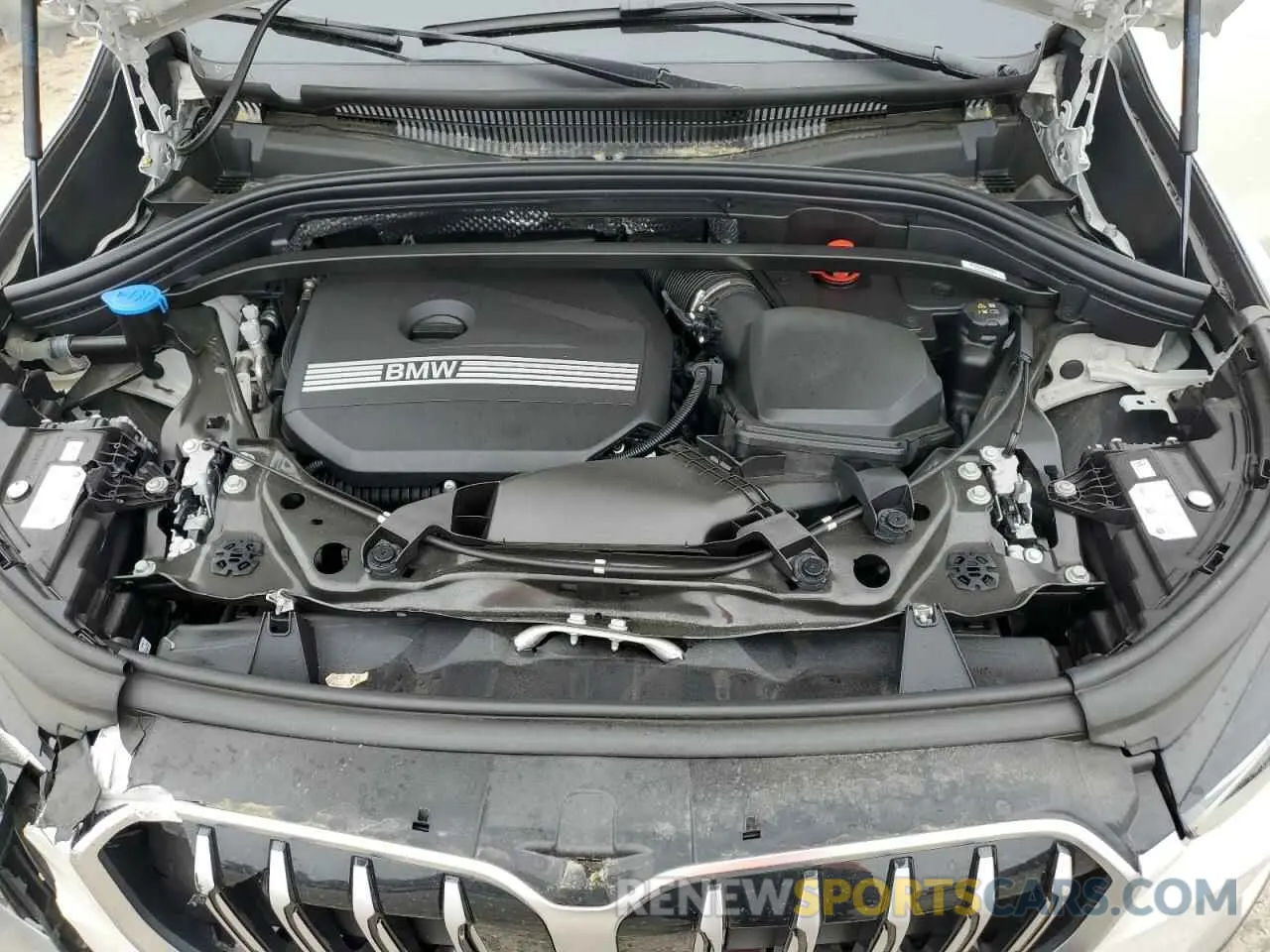 12 fotografías del automóvil dañado WBX73EF0XP5W51338 BMW X1 2023