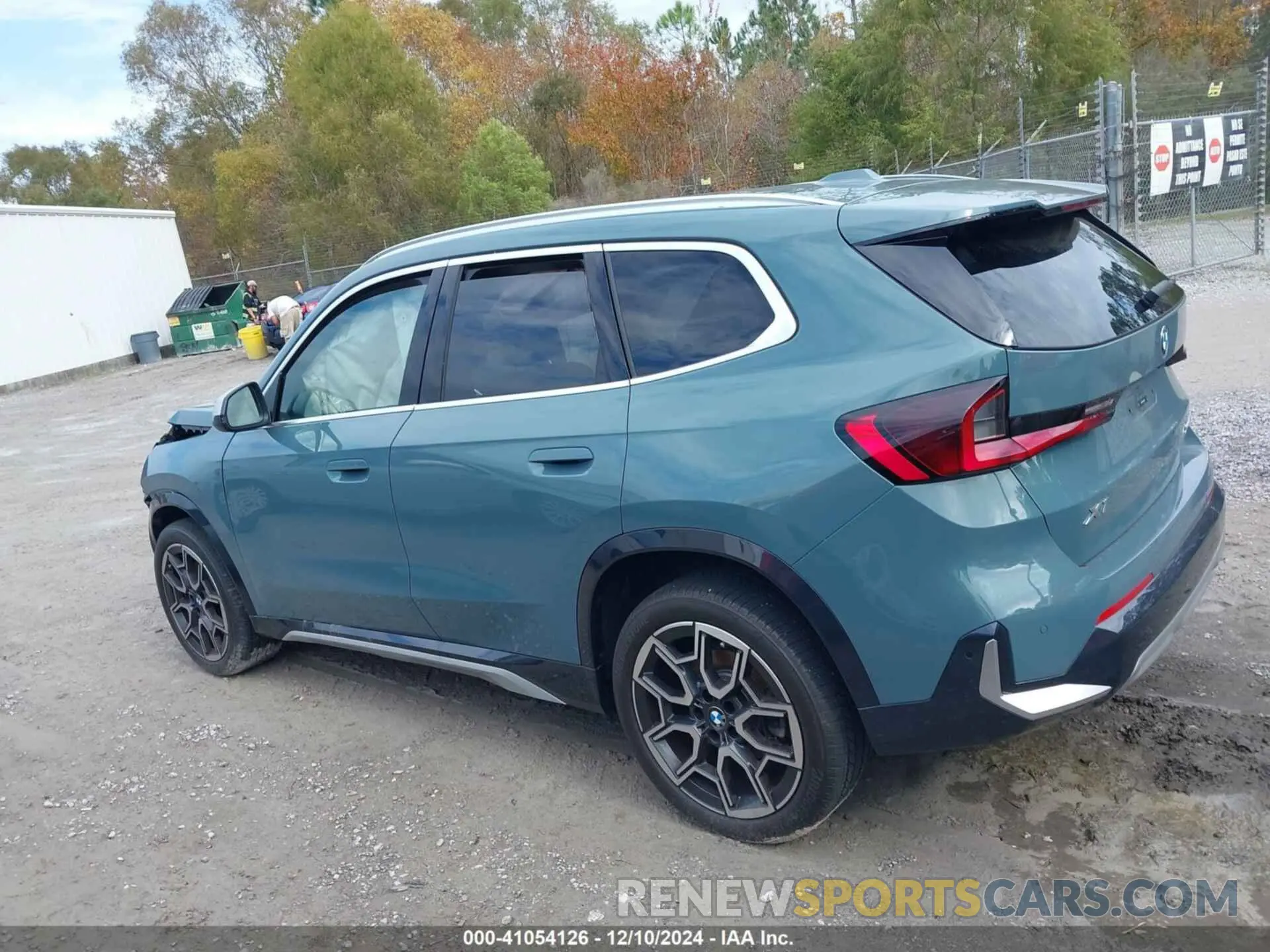 14 fotografías del automóvil dañado WBX73EF0XP5X42769 BMW X1 2023