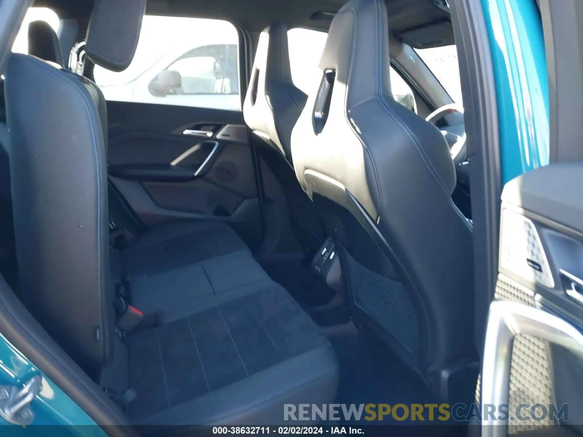 8 fotografías del automóvil dañado WBX13EF04R5X69250 BMW X1 2024